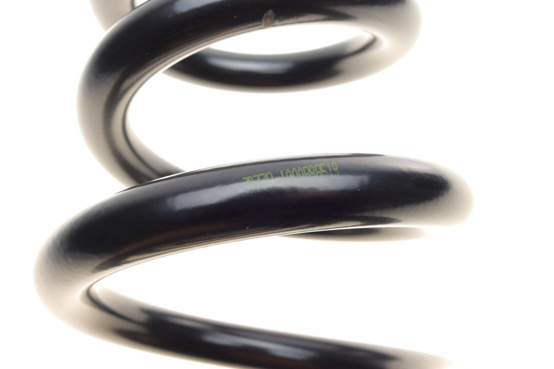 Пружина (передня) Mitsubishi Pajero IV 3.0 4WD/3.2DI-D/3.8 V6 06- (SUV) (type V88W/V93W/V97W/V98W)