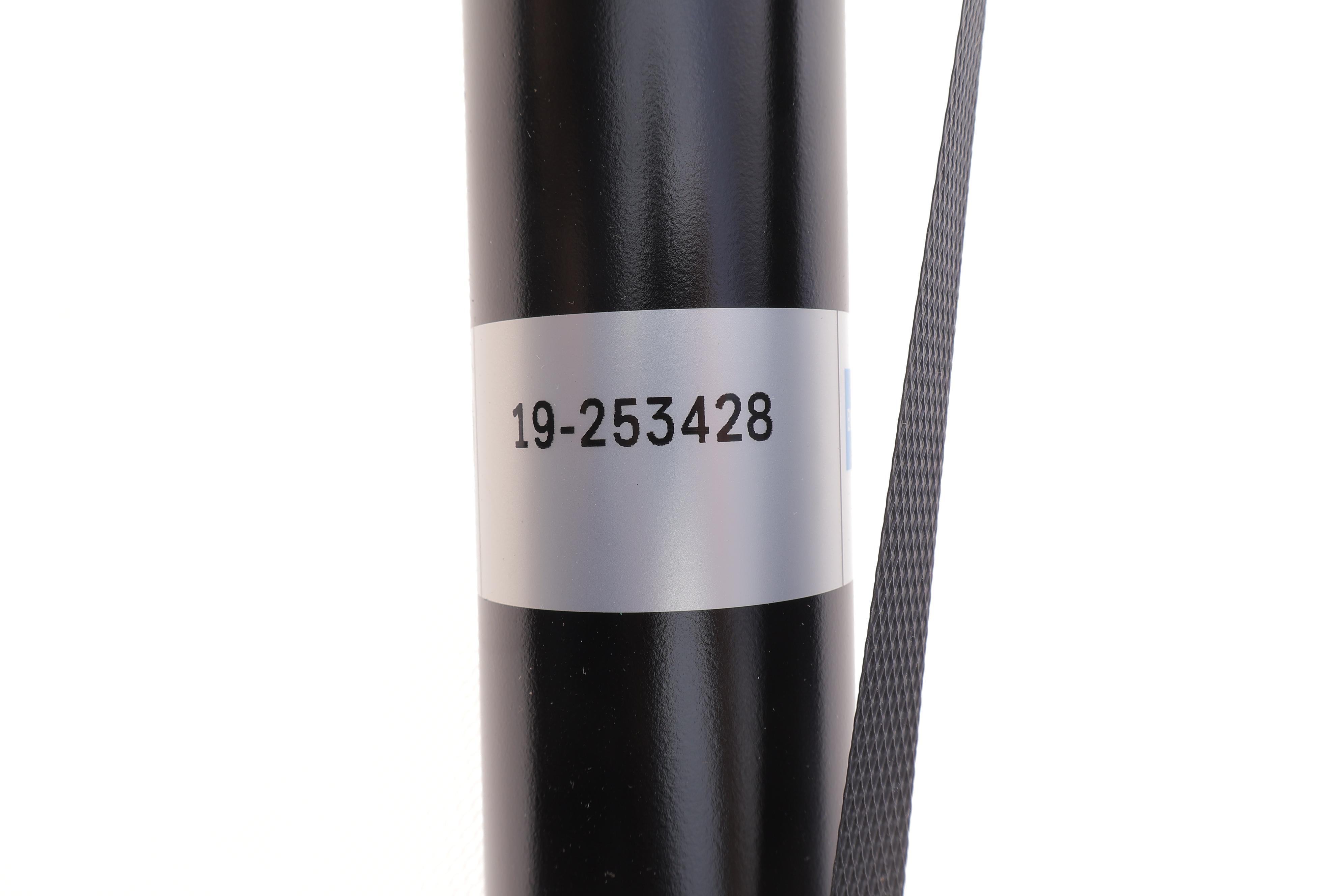 Амортизатор (задній) VW Passat 14- зі стандартною ходовою частиною (B4)