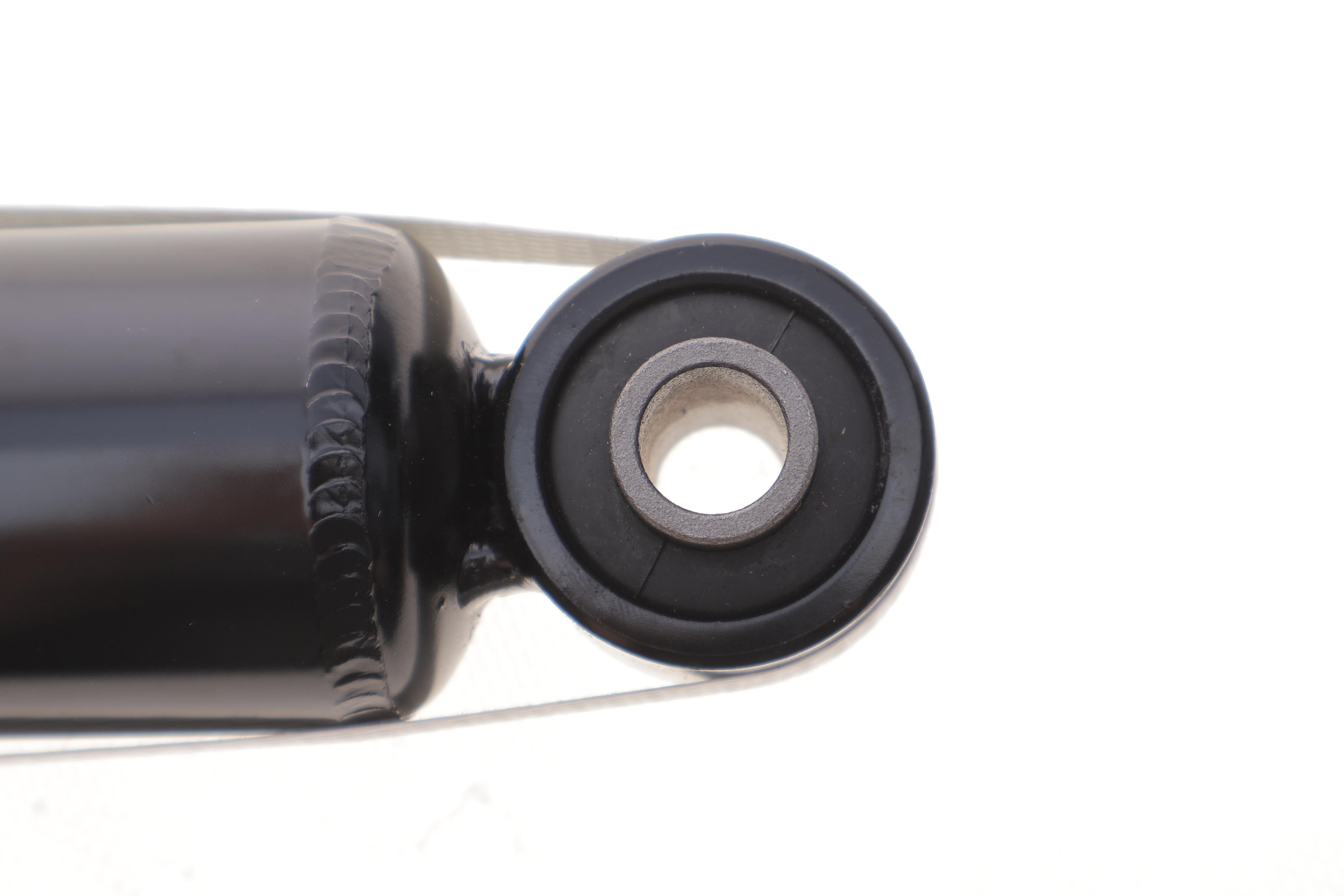 Амортизатор (передній) Mitsubishi L200 2.4/2.5TD 4WD 96-07