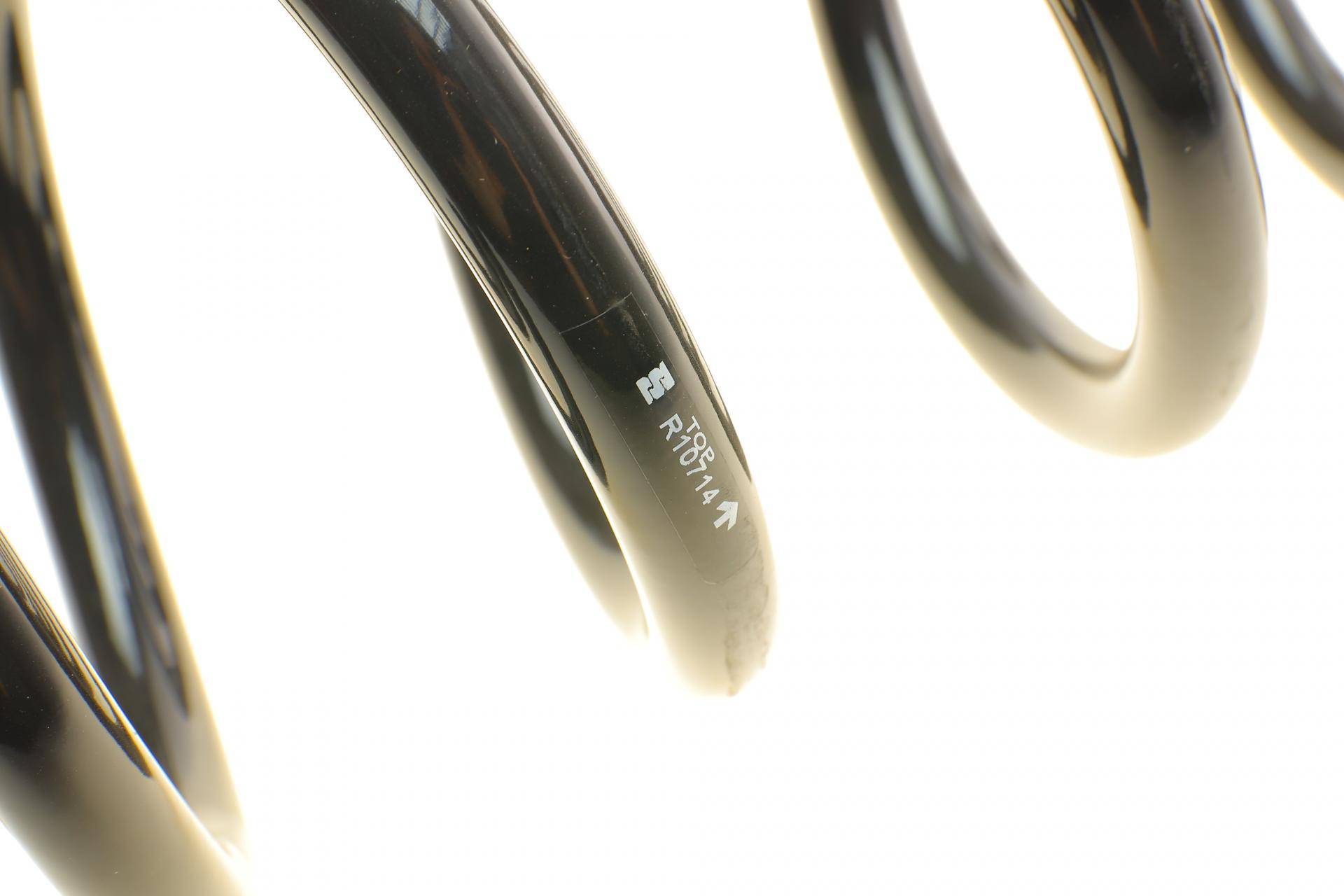 Пружина (передня) Audi A6 2.5TDI quattro 97-05