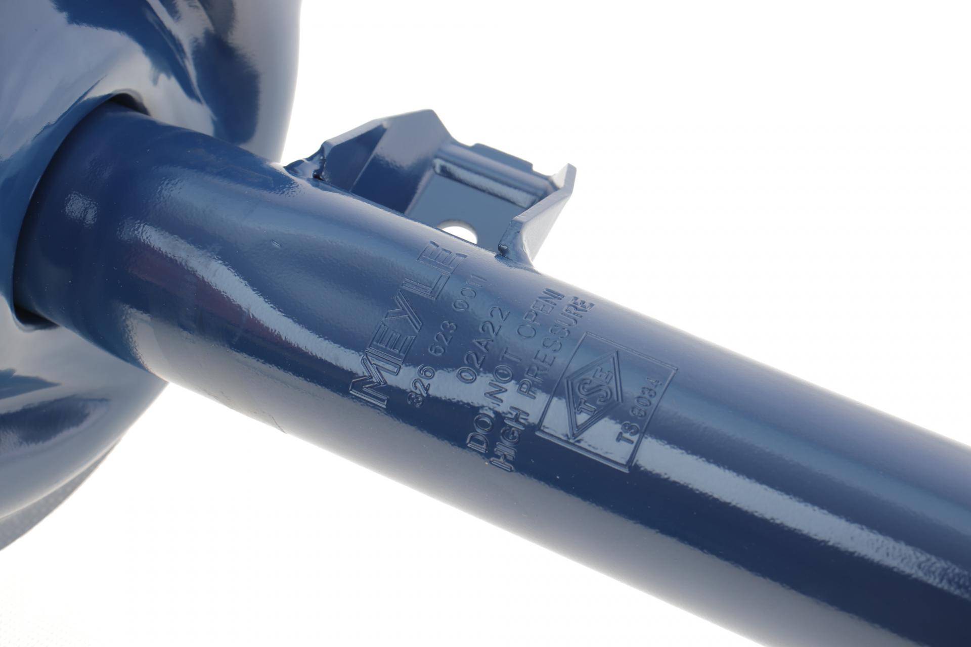 Амортизатор (передній) BMW 7 (E38) 2.5D-5.4 94-01 (R)