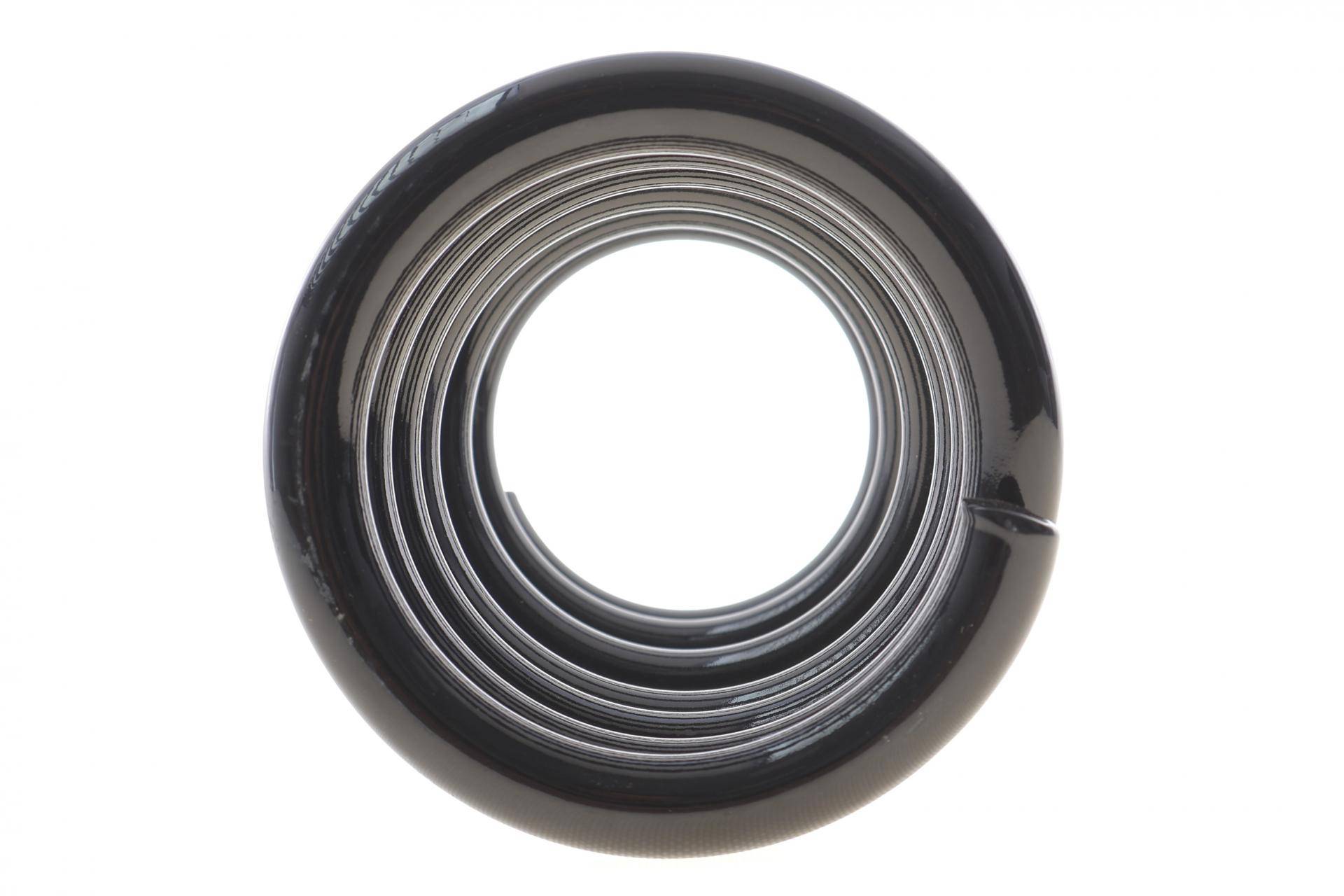 Пружина (задня) Mitsubishi Pajero III 3.2DI-D/3.5/3.5 V6 GDI 00-07