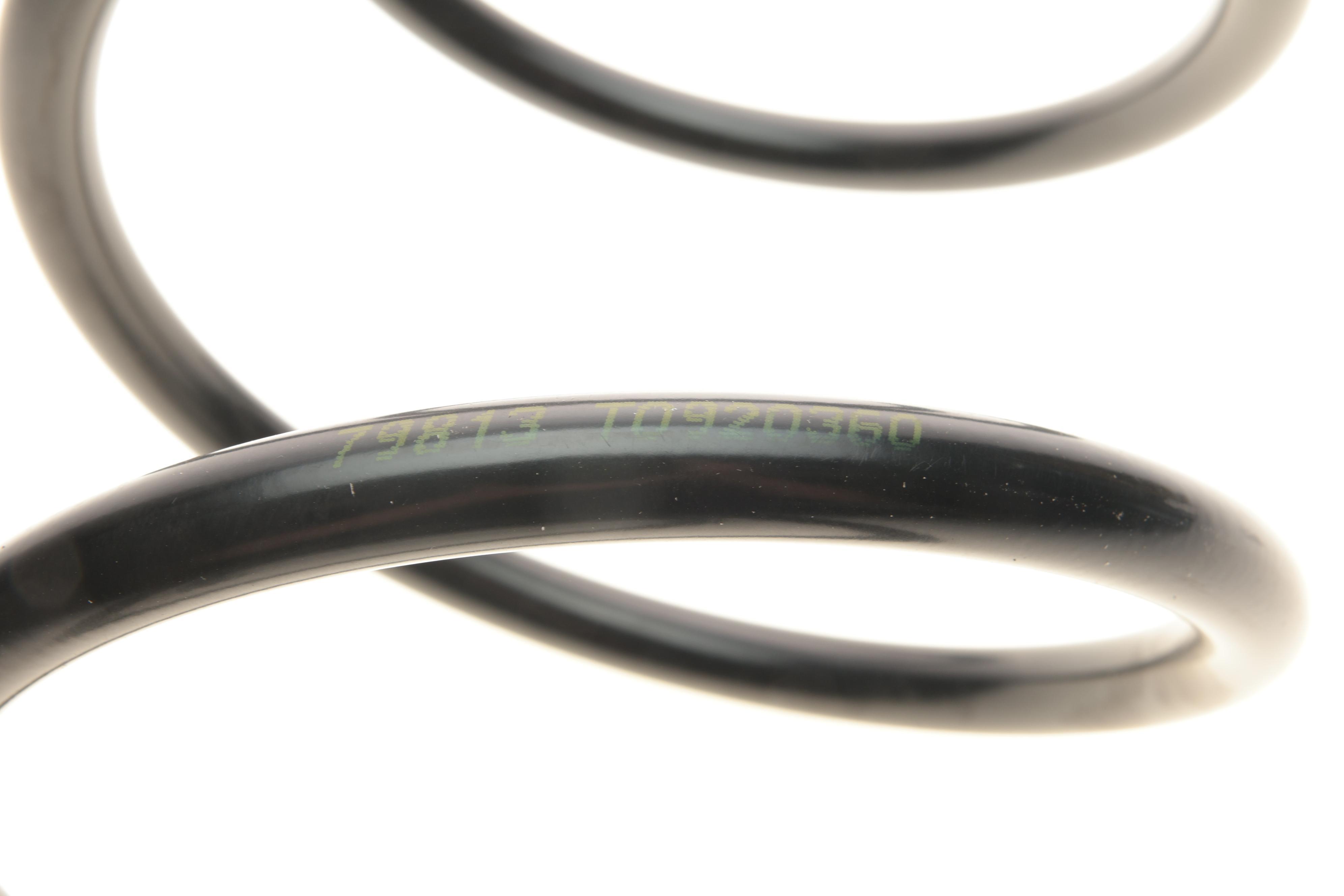 Пружина (передня) Toyota Verso 2.0-2.2 D-4D/2.2 D-CAT 09-18 (вен)