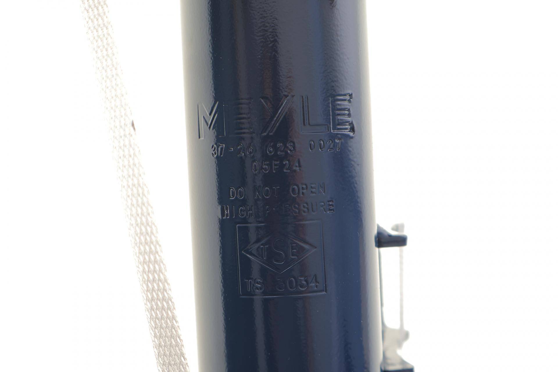 Амортизатор (передній) Hyundai Tucson/Kia Sportage 15- (R)