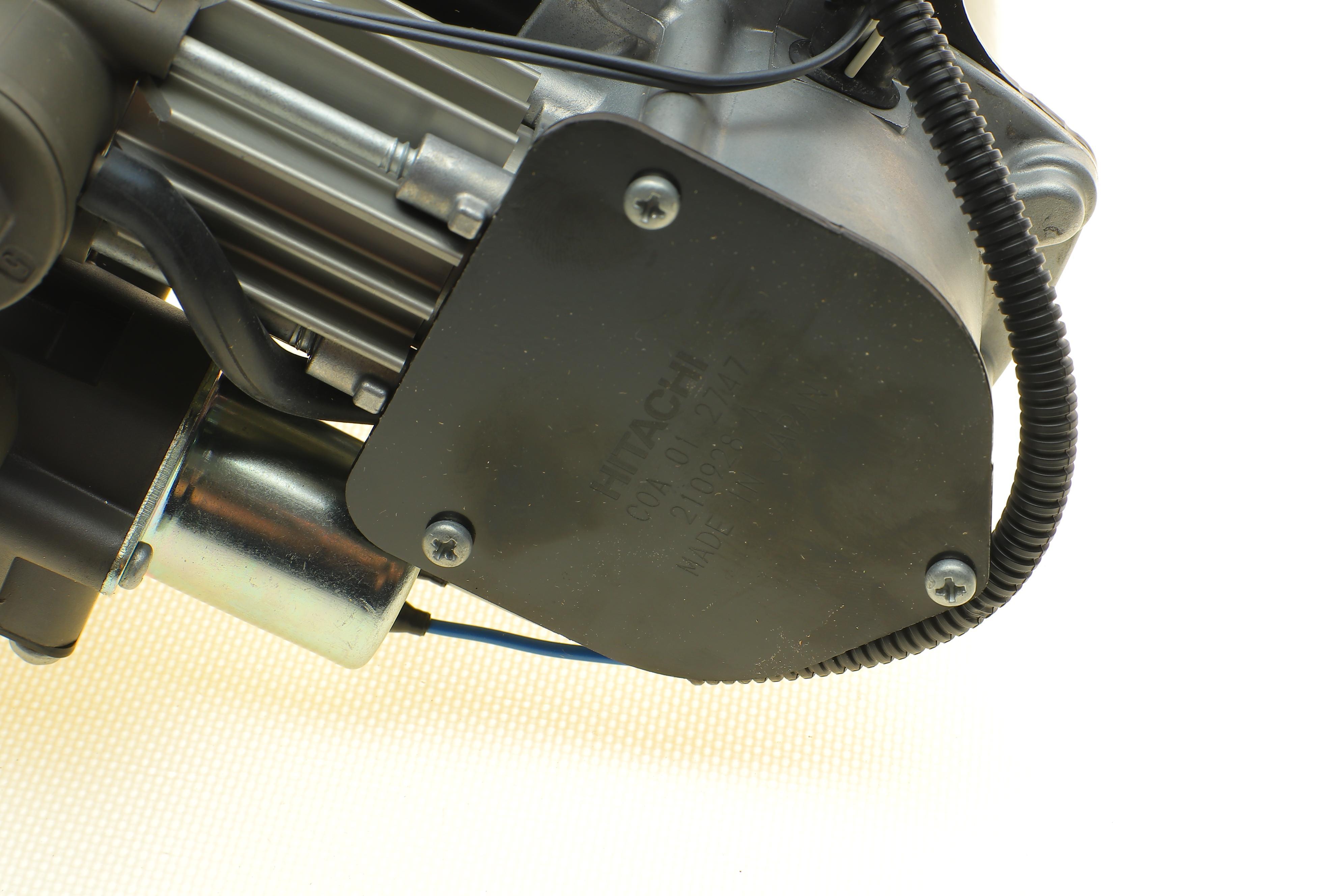 Компресор пневмосистеми Land Rover Discovery III/IV 2.7-3.0TD/3.0-5.0 i 04-