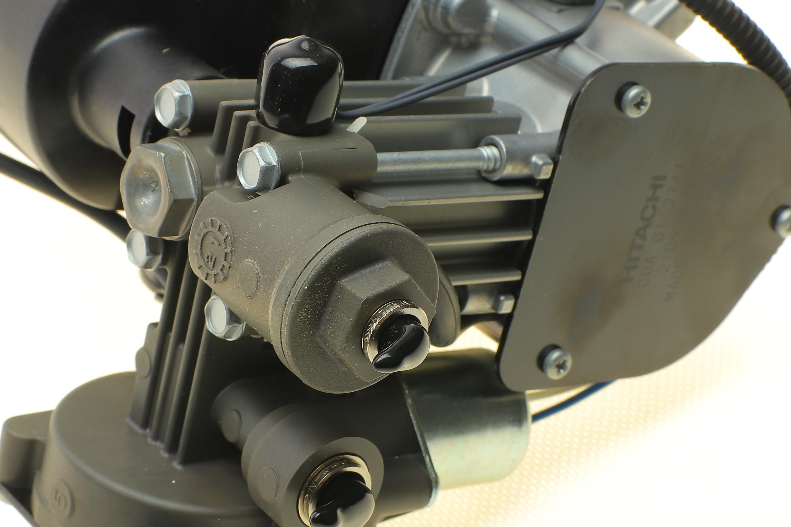 Компресор пневмосистеми Land Rover Discovery III/IV 2.7-3.0TD/3.0-5.0 i 04-