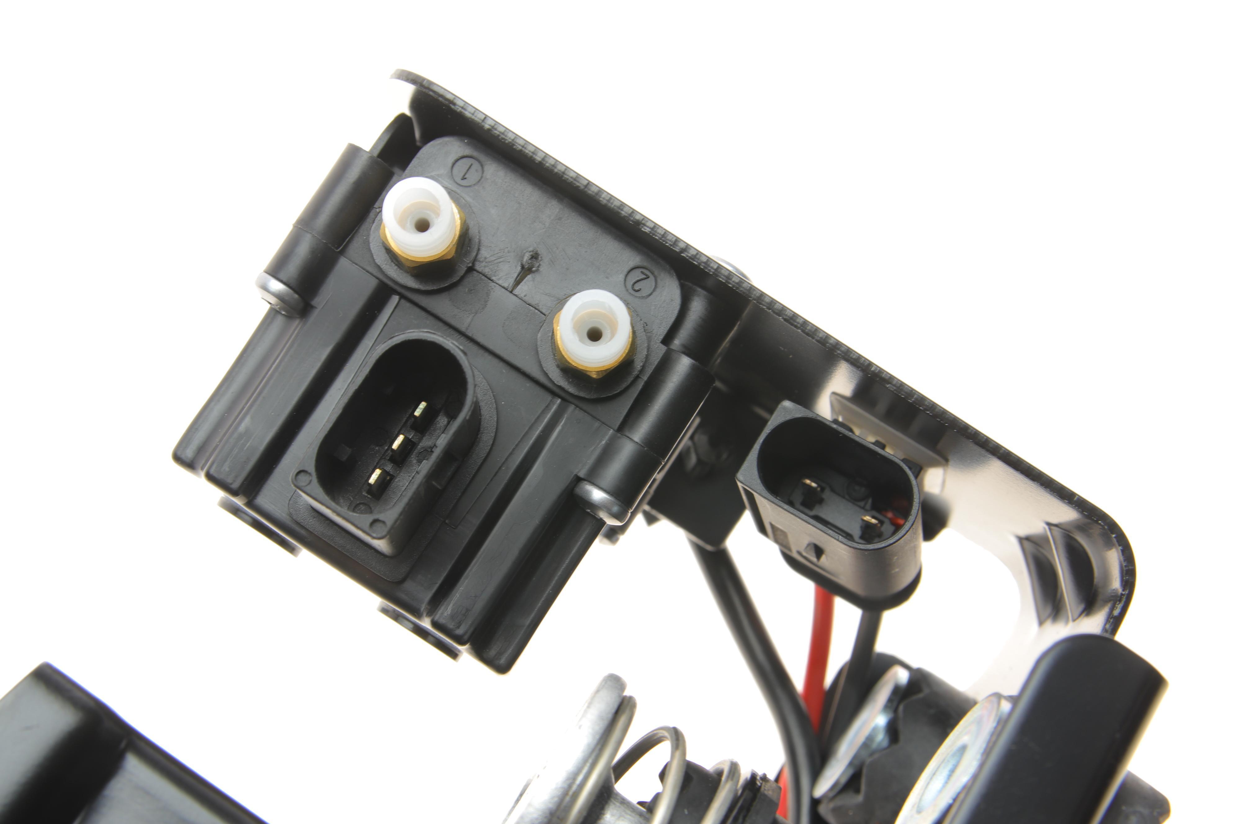 Компресор пневмосистеми BMW 7 (F01/F02/F03/F04) 08-15/5 (F07/F11) 12-17 N47/N57N52/N55/N63