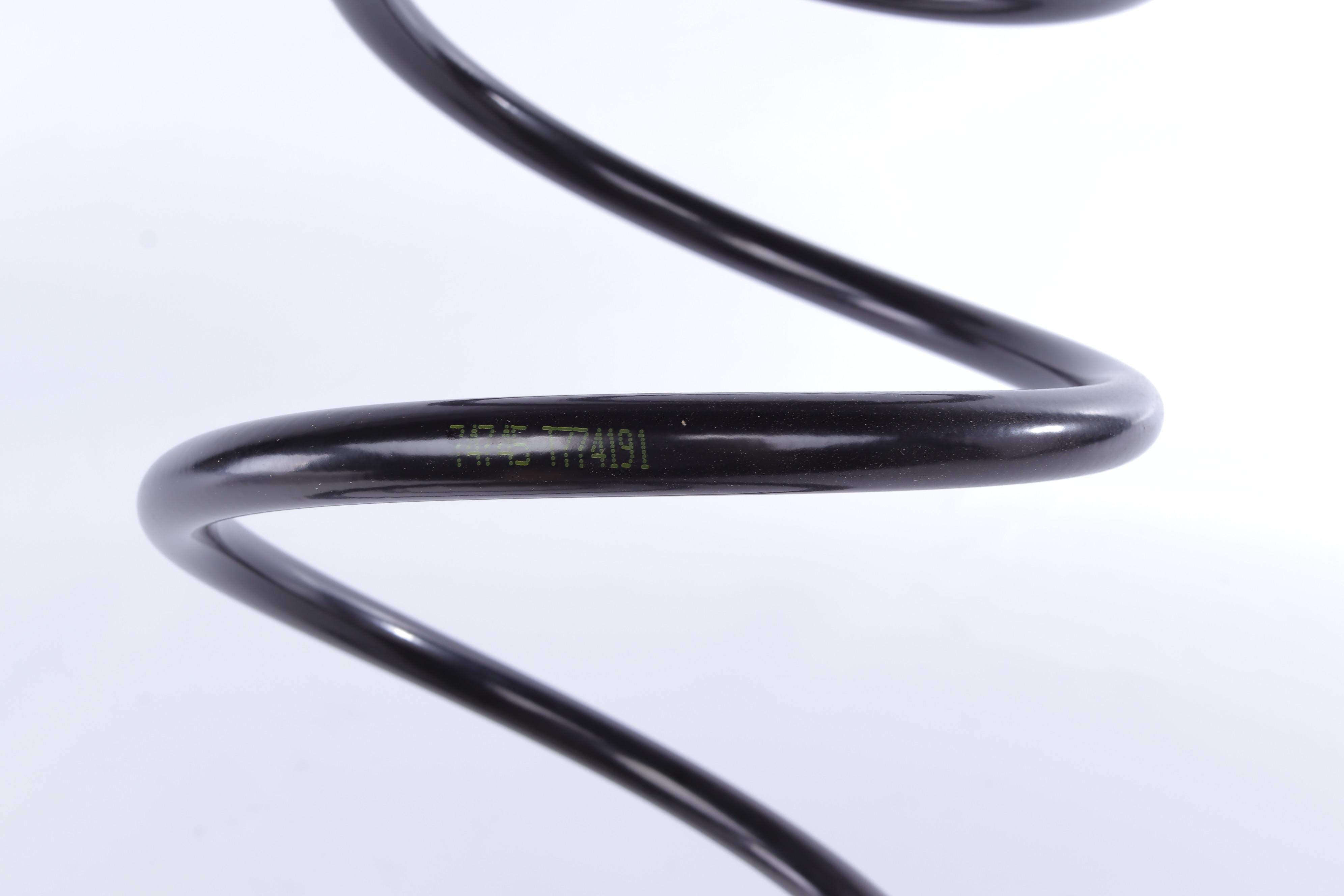 Пружина (передня) Fiat Punto 1.2 16V 80/1.3JTD 16V/1.4/1.2 60 99-12 (накл.зад.ч./фургон)