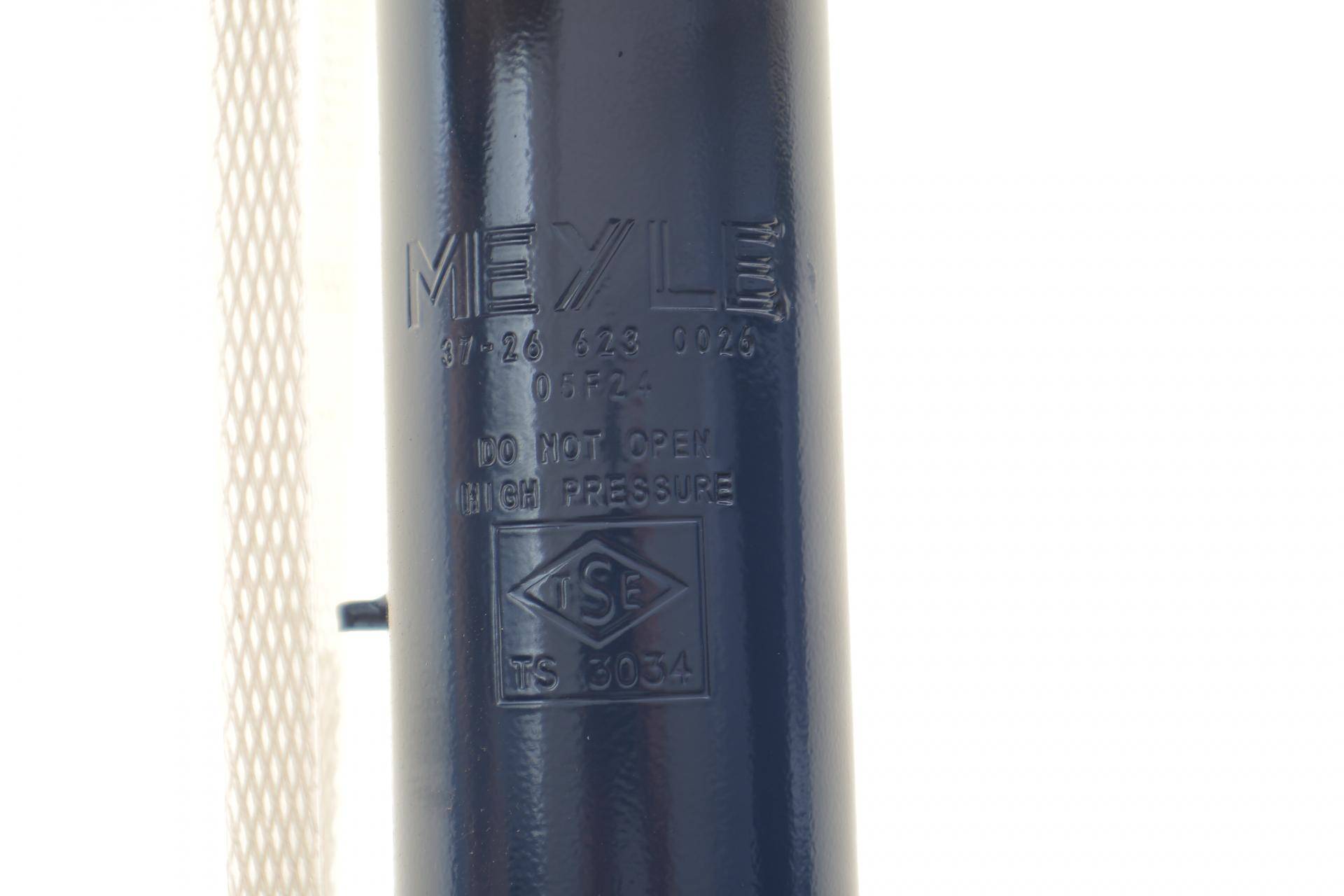 Амортизатор (передній) Hyundai Tucson/Kia Sportage 15- (L)