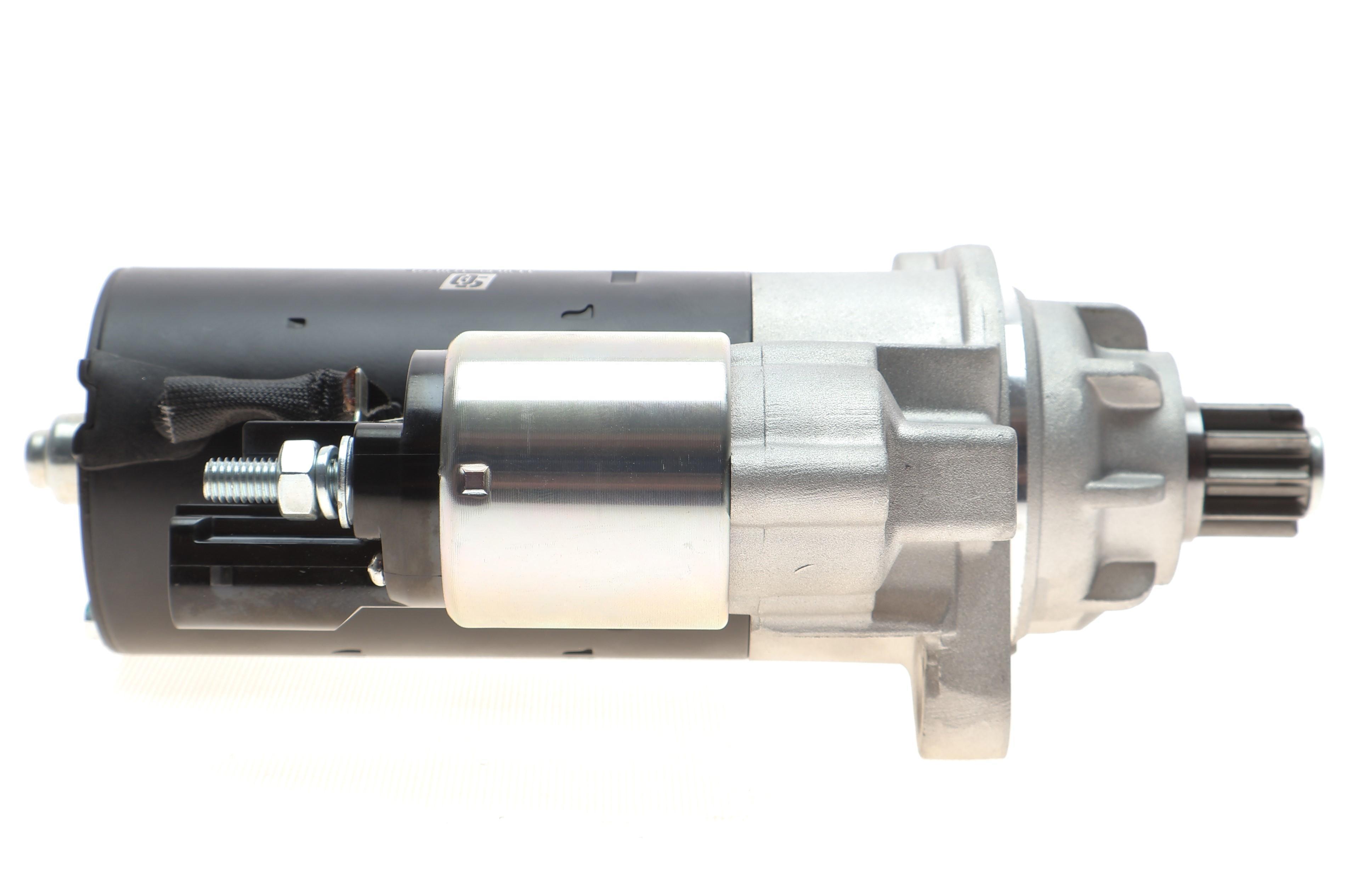 Стартер VW T5 2.5 TDI 03-09 (2.4 kw) (z=10)