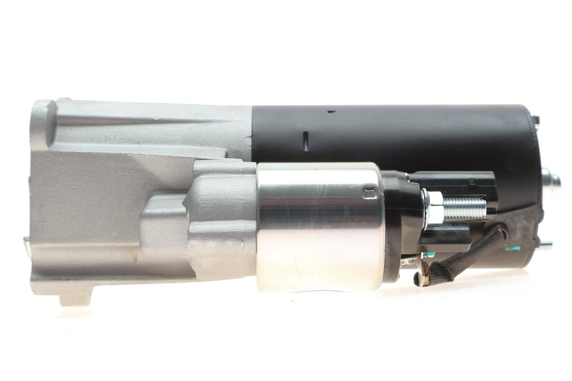 Стартер Audi A4/A6/Seat Exeo 2.0TDI 04-13 (12V/2kw) (z=9)