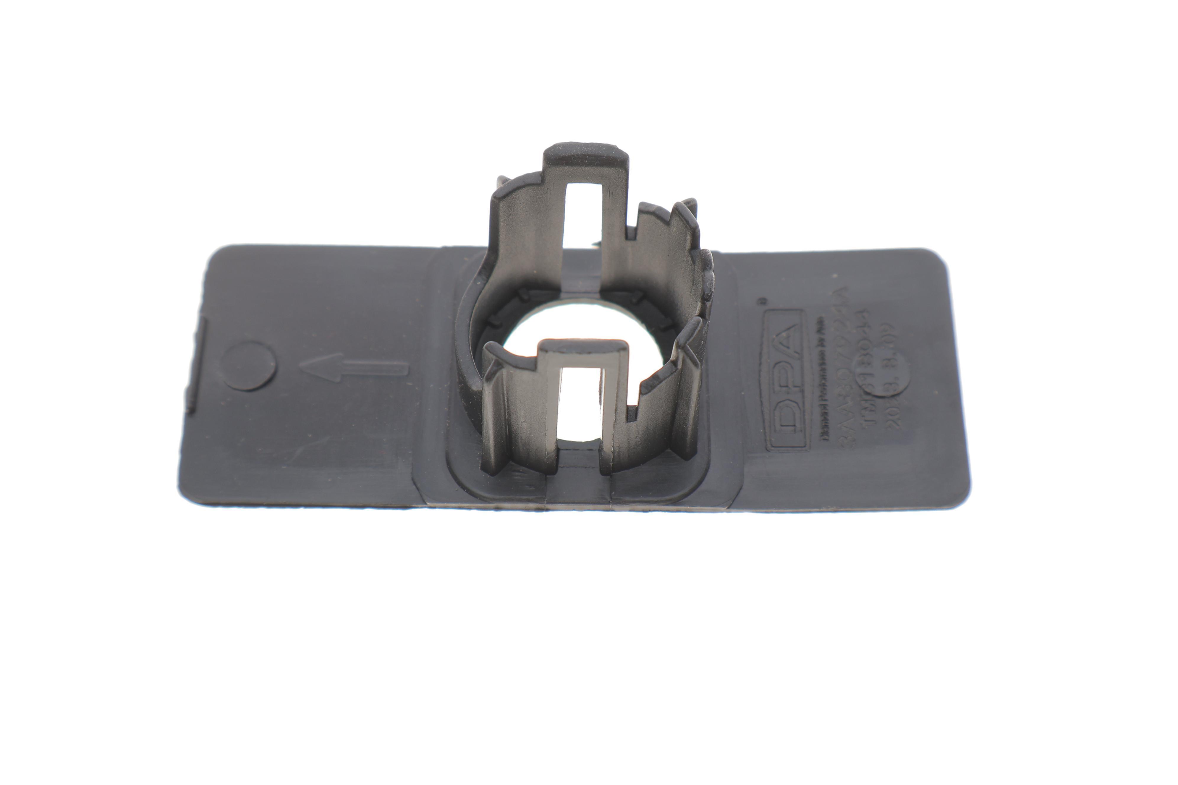 Кронштейн датчика паркування (переднього) VW Passat 10-14 (R)