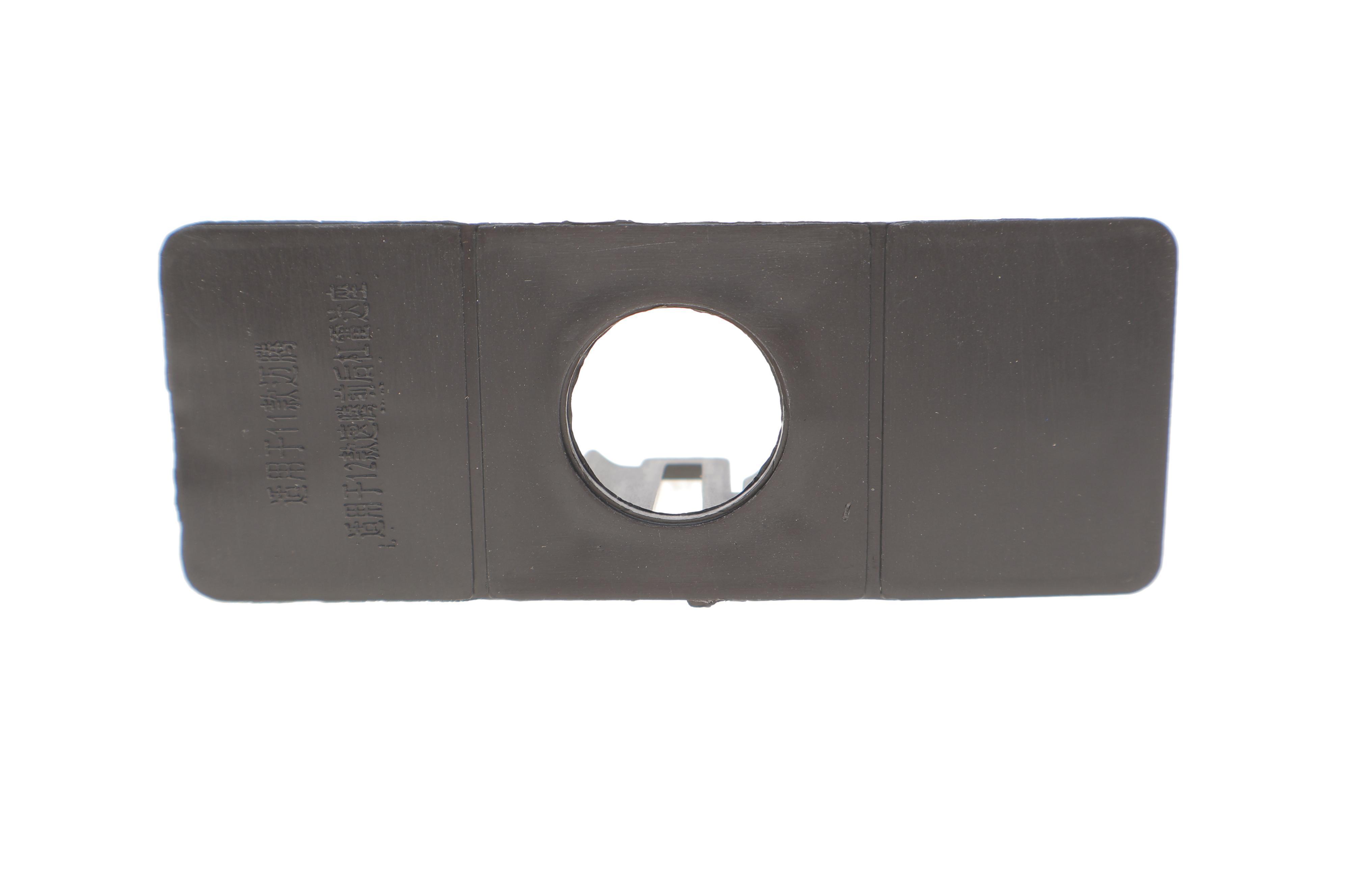 Кронштейн датчика паркування (переднього) VW Passat 10-14 (R)