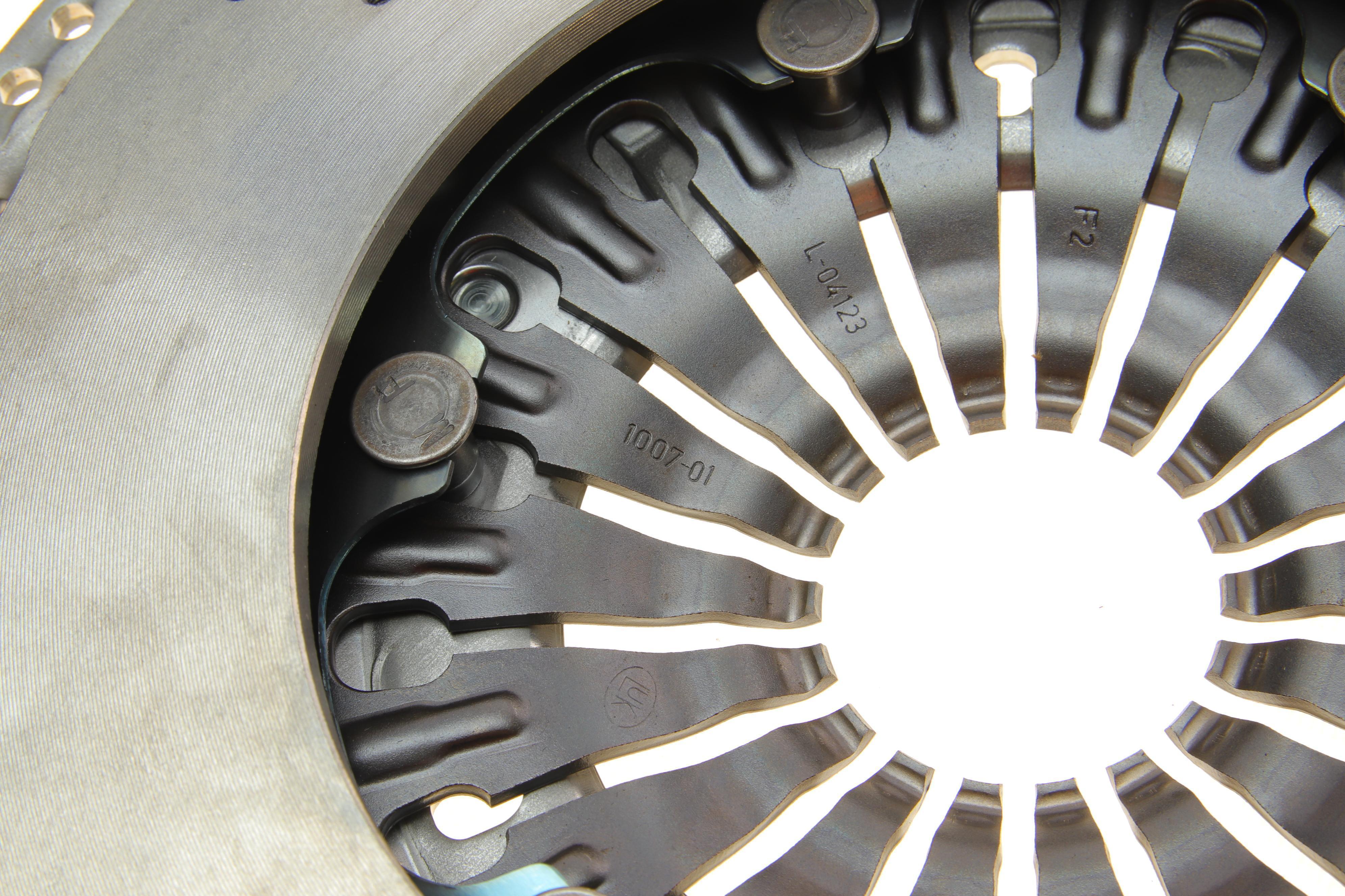 Комплект зчеплення Renault Trafic III 2.0 dCi 19- (M9R 710/714/717)