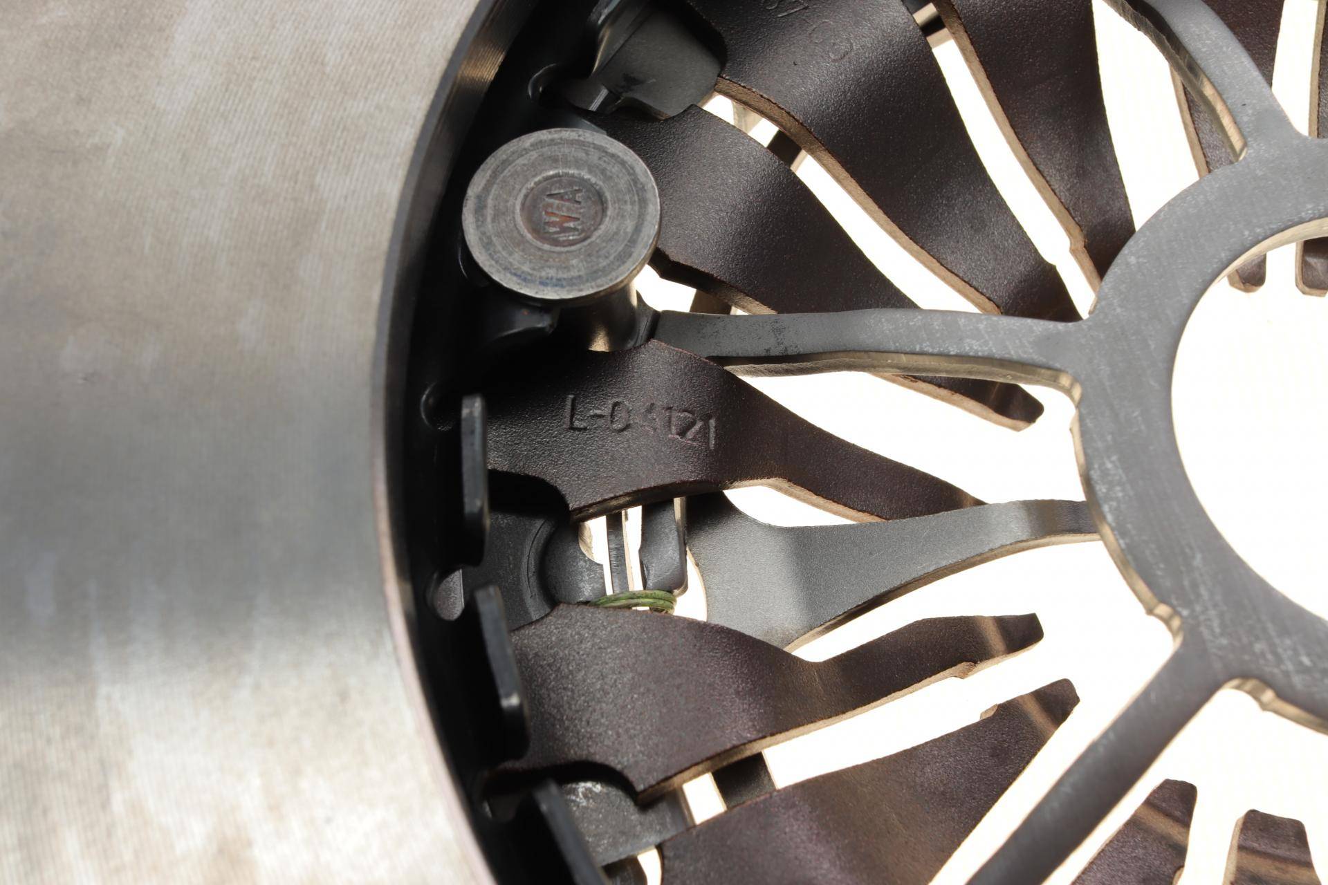 Комплект зчеплення VW Caddy III 2.0TDI 08-15 (для маховика LuK)