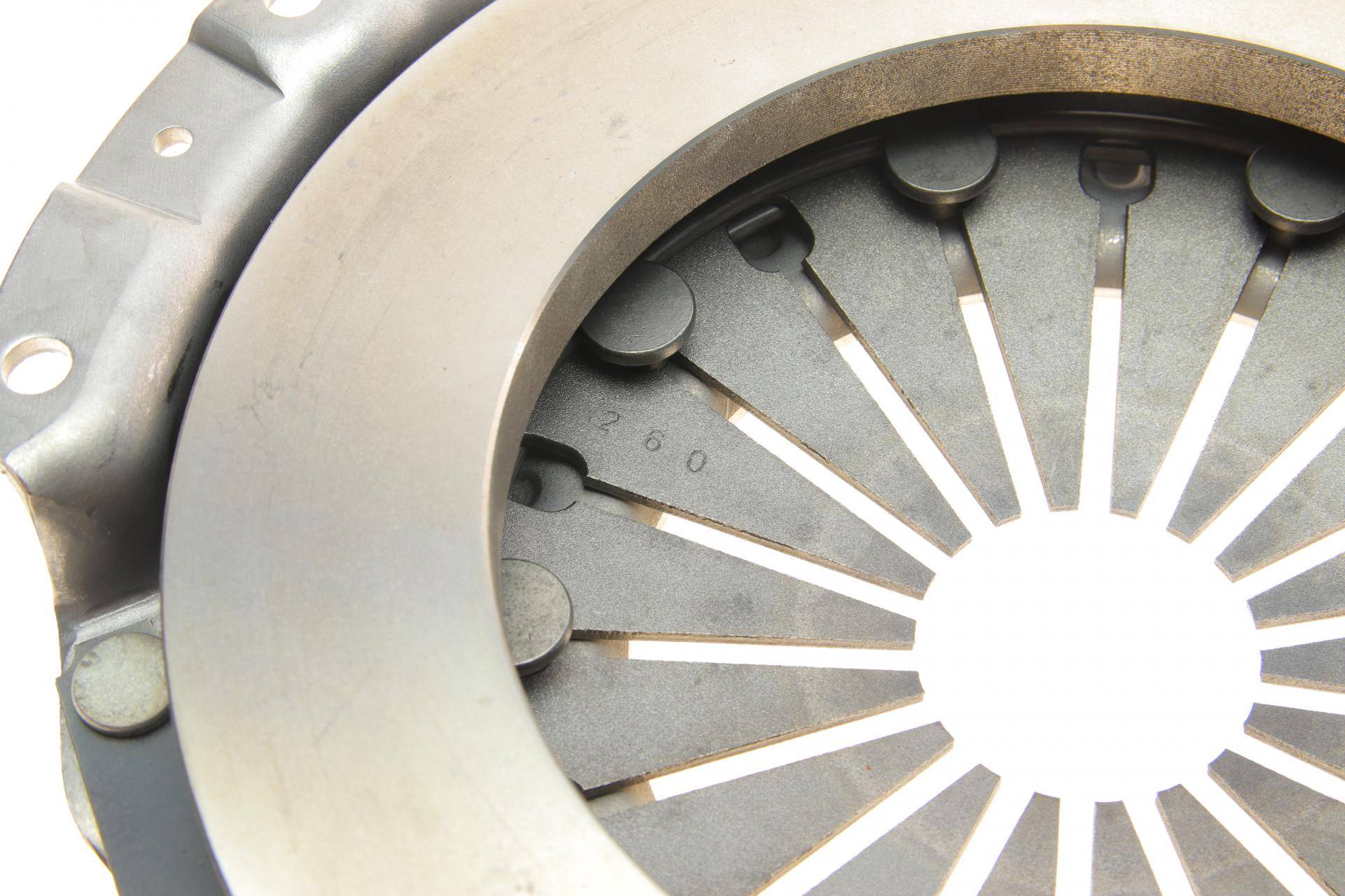 Комплект зчеплення Mitsubishi L200/Pajero III 2.5 TD 4WD 96-07 (d=225mm) (+вижимний)