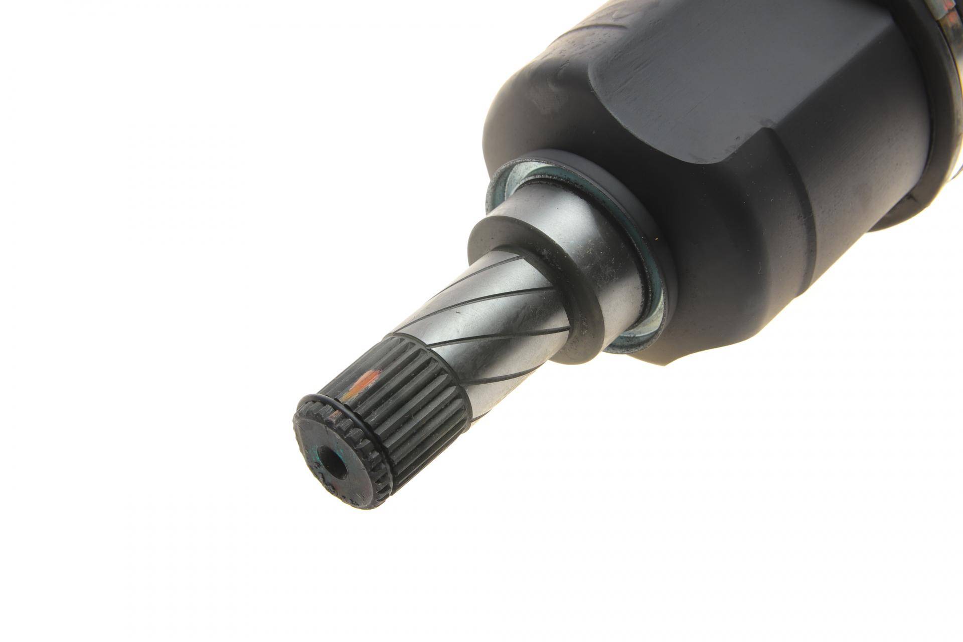 Піввісь (передня) (L) Dacia Duster 1.5dCi/1.6 МКПП 10-/Renault Megane 1.5dCi 08-15 (25z/26z/706mm)