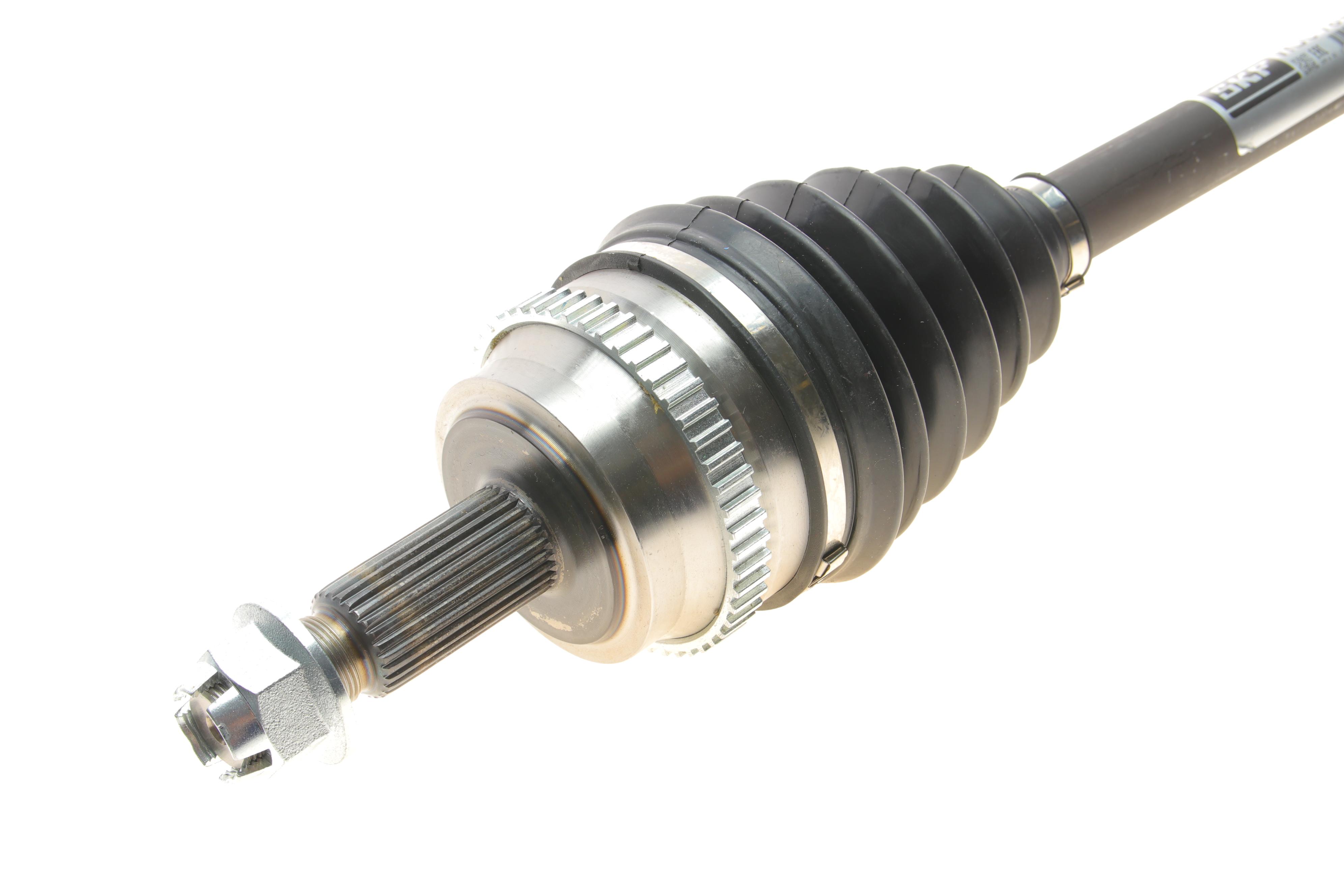 Піввісь Renault Master 2.5dCi 03-06 (R) (28x39x1144)