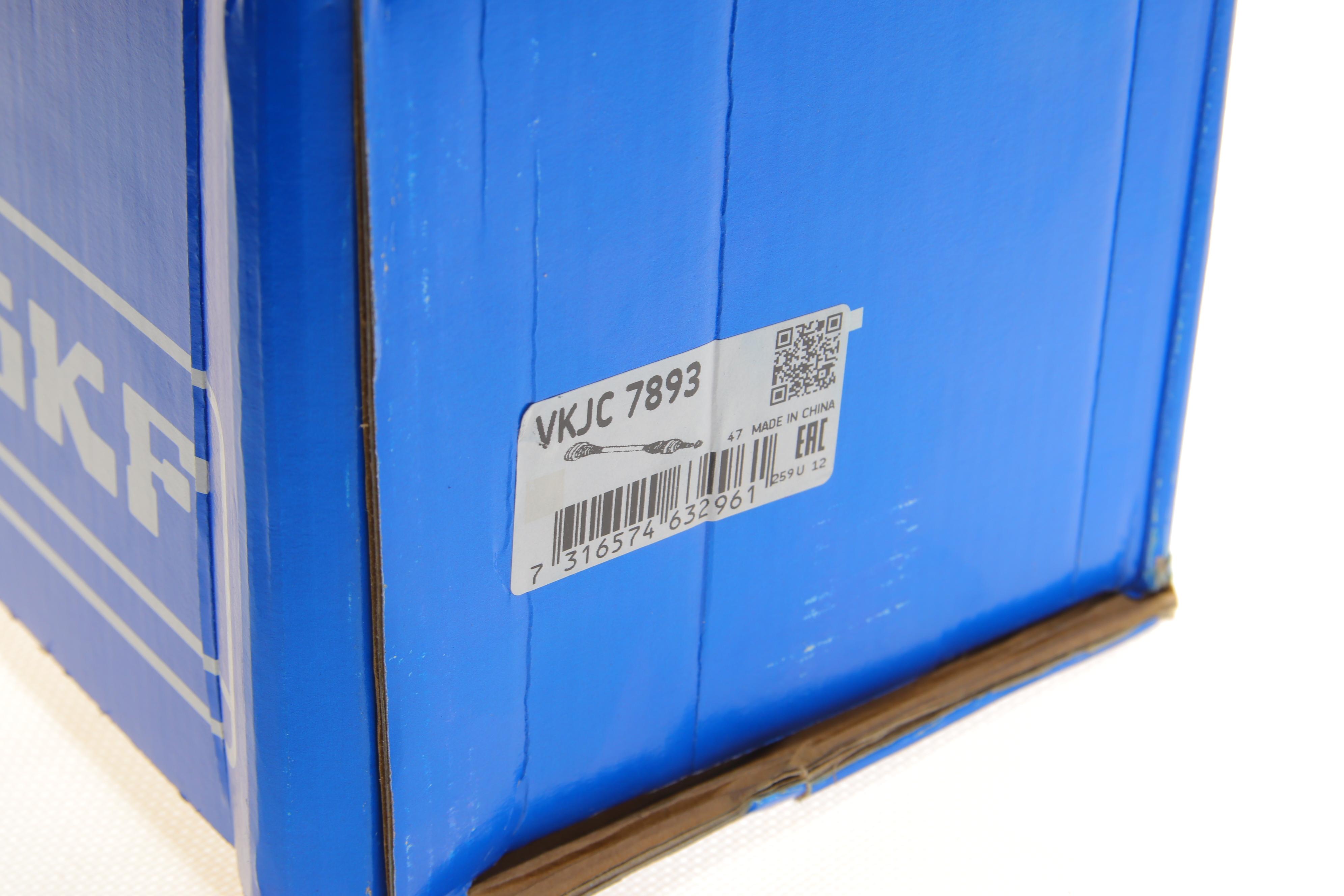 Піввісь Renault Master 2.5dCi 03-06 (R) (28x39x1144)