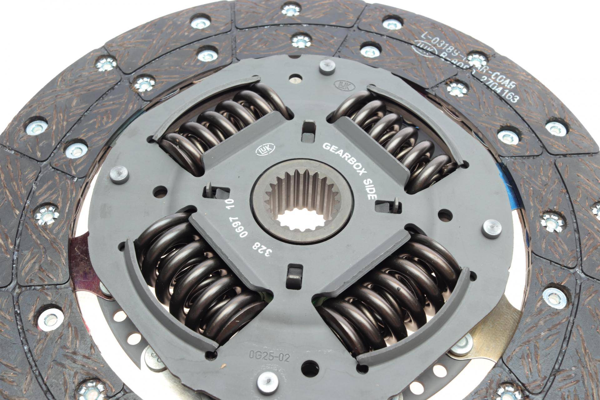 Комплект зчеплення Toyota Hilux VII 2.5D/3.0D 4WD, 05-15, (2KD-FTV / 1KD-FTV)