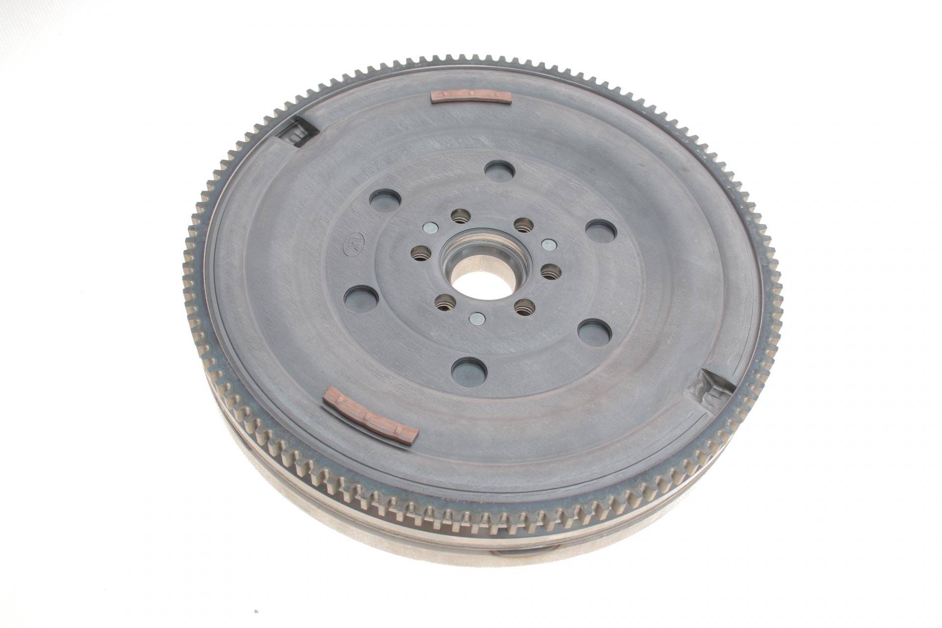 Демпфер + комплект зчеплення VW Passat 1.9 TDI 00-05, 96kw