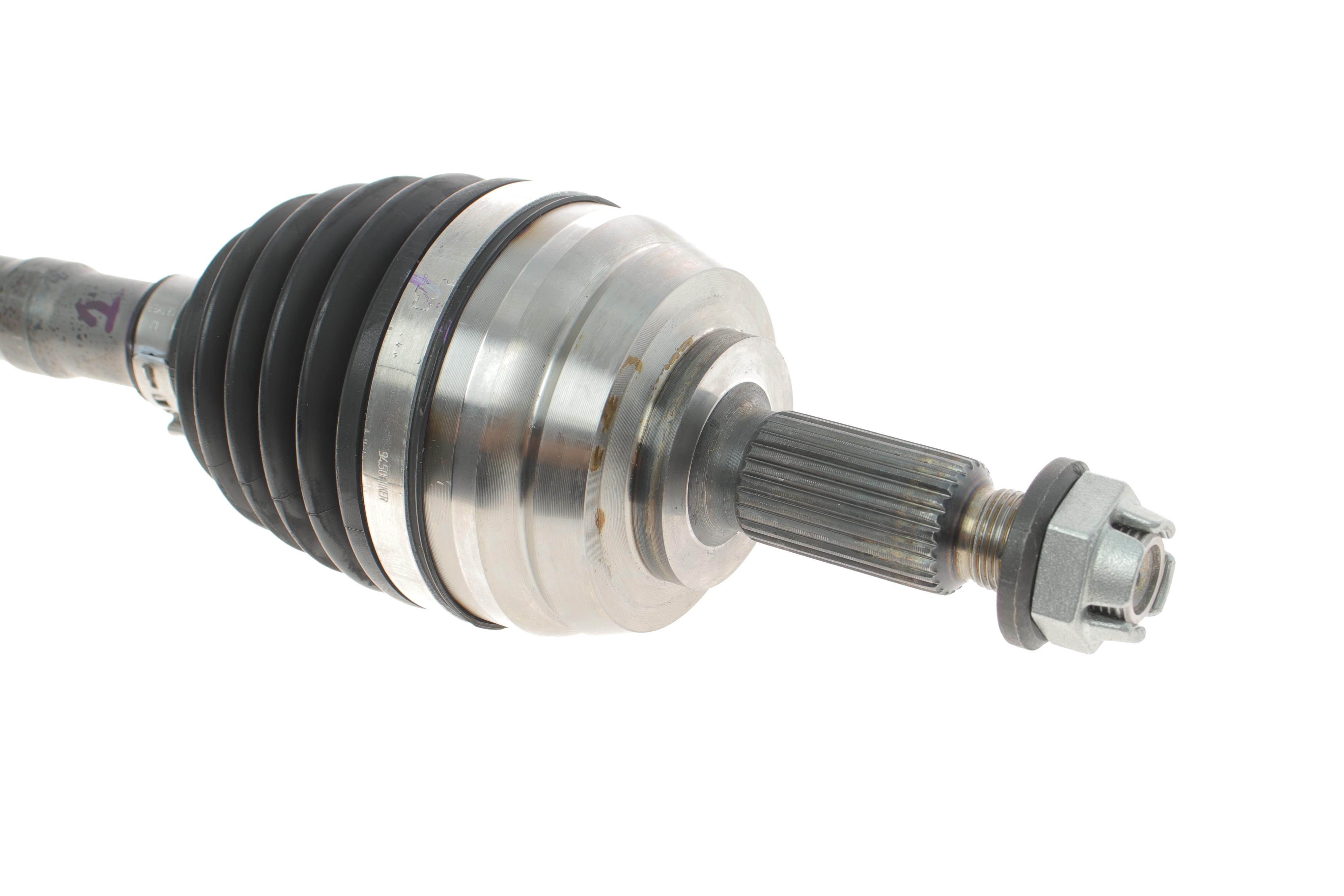 Піввісь (передня) Dacia Duster 1.5dCi/1.6 МКПП 10-/Renault Megane 1.5dCi 08-15 (L) (25x26x726)