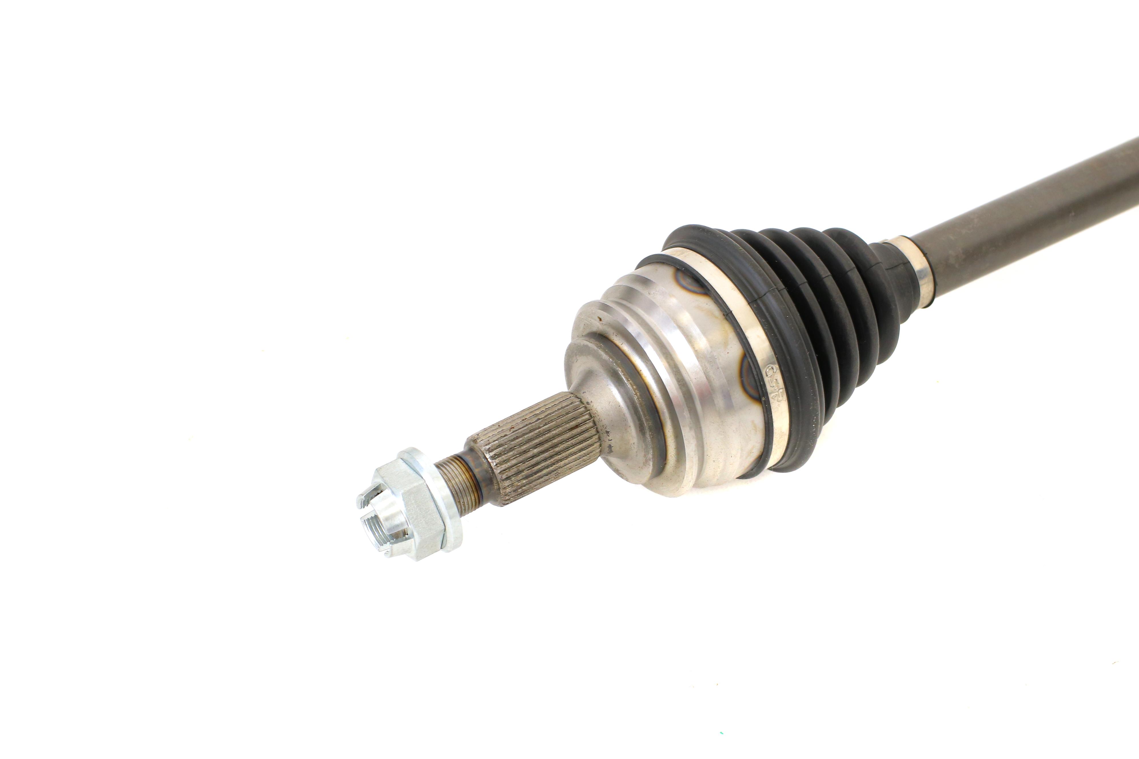 Піввісь (передня) Citroen C4/Peugeot 3008 14- (L) (28x24/688)