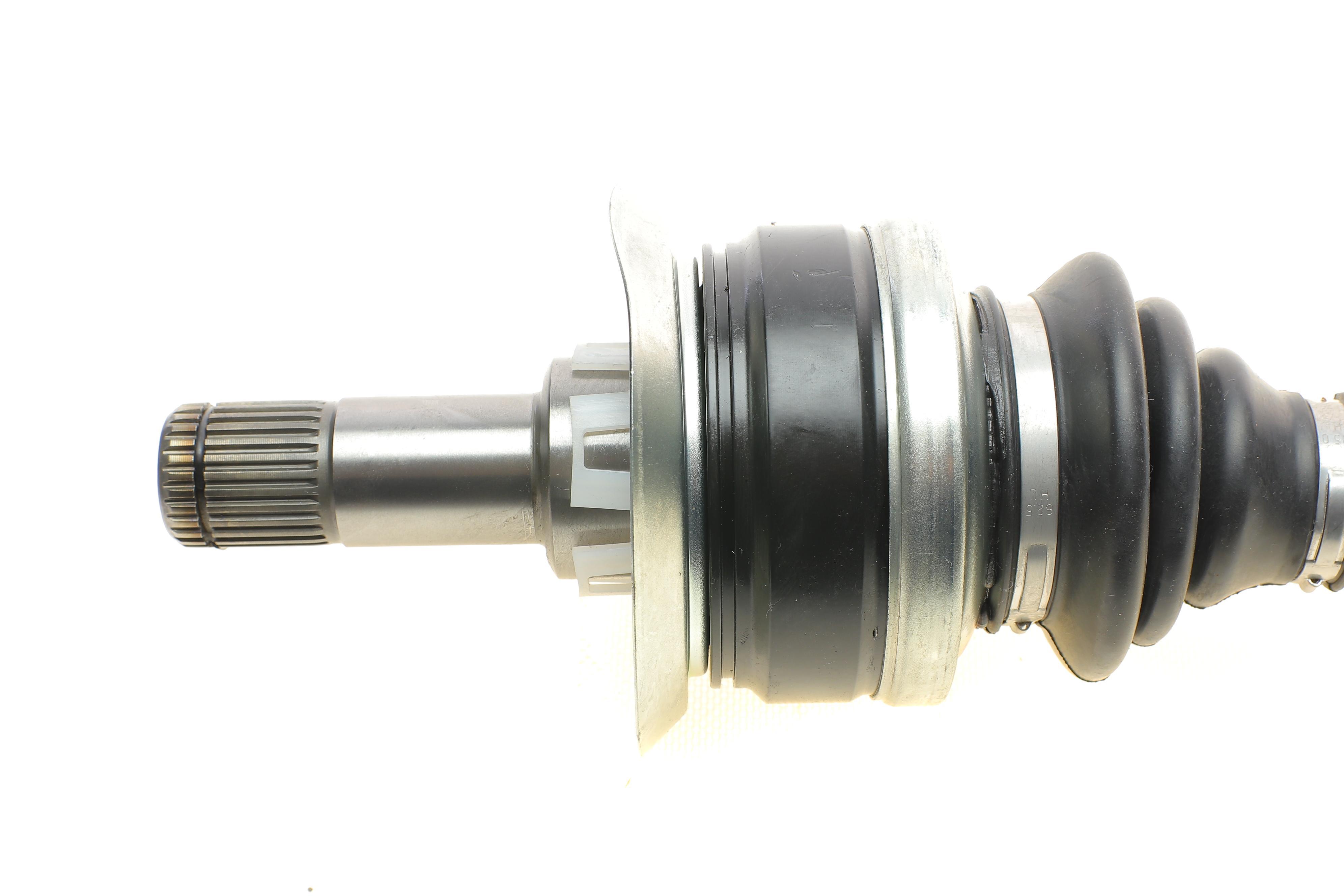 Піввісь (задня) BMW X5 (E70/F15/F85)/X6 (F16/F86) 06-19 (30x27x810)