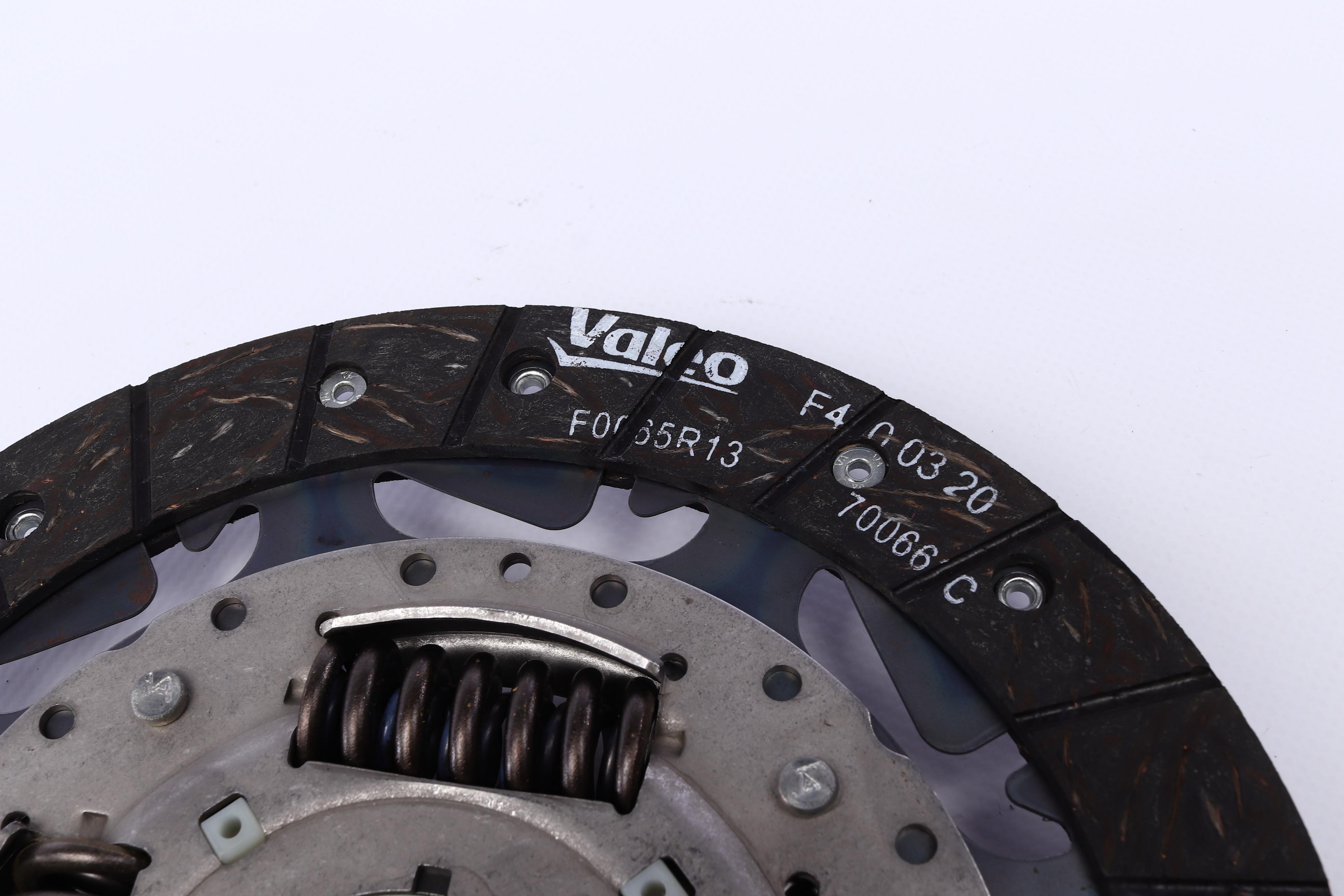 Комплект зчеплення Ford C-max/Focus II 1.8 06-12 (d=220/z=17)