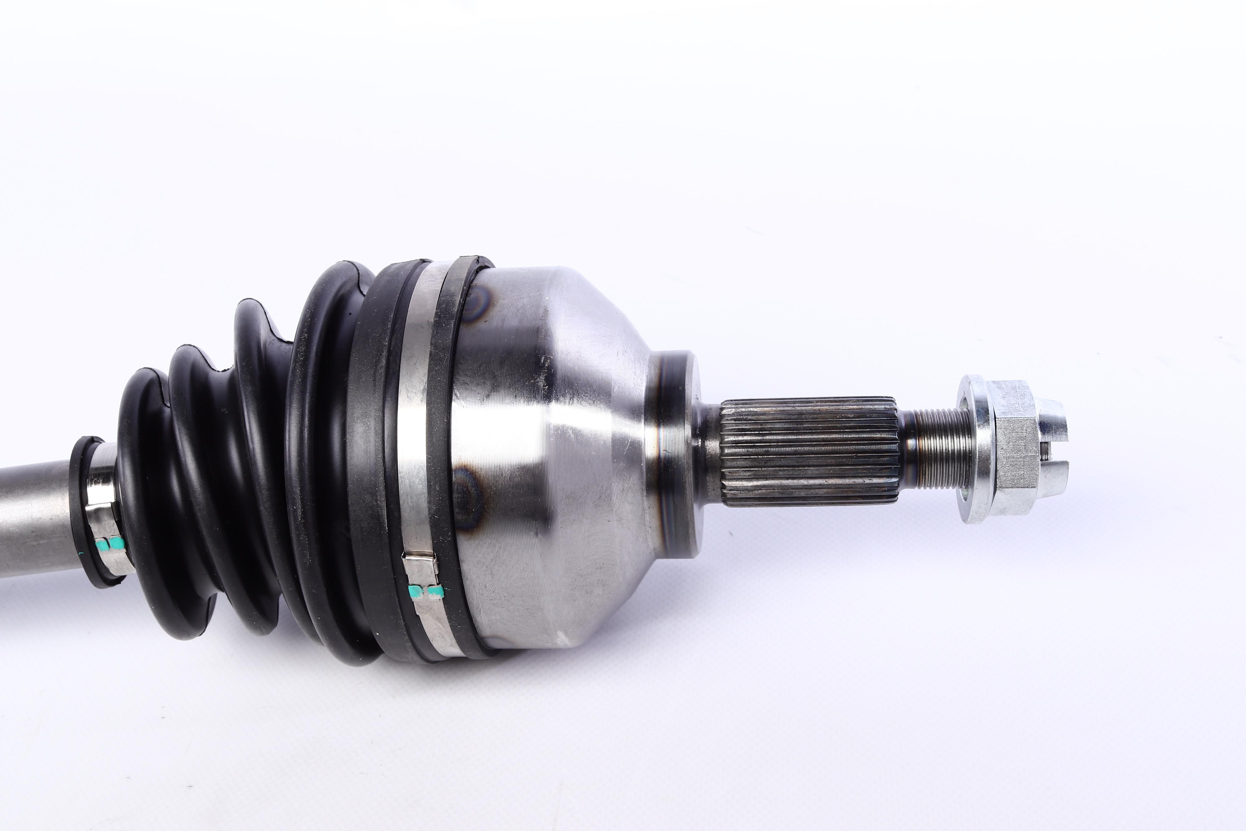 Піввісь Renault Trafic 2.5 dCi 01- (R) (27x39x1056)