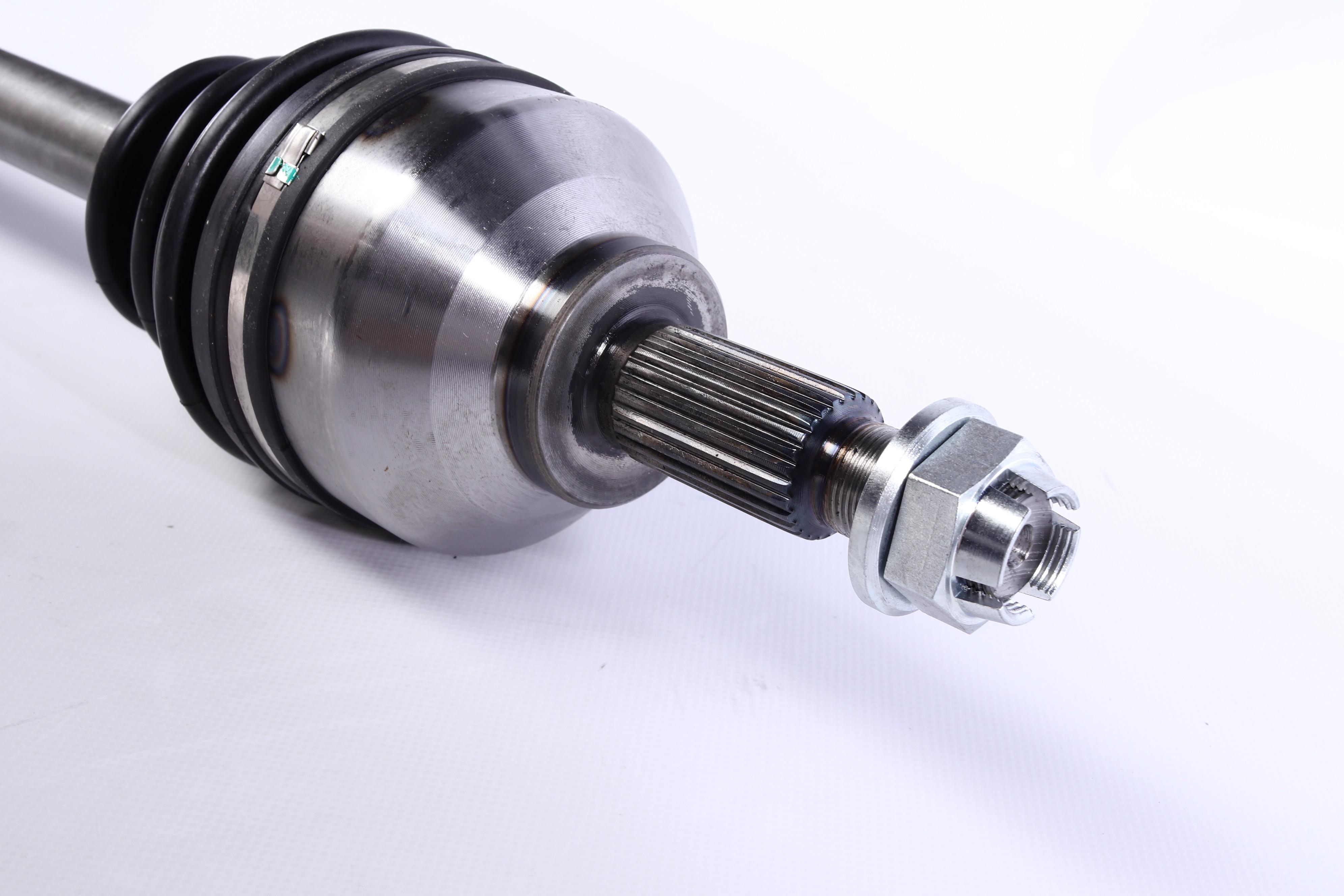 Піввісь Renault Trafic 2.5 dCi 01- (R) (27x39x1056)