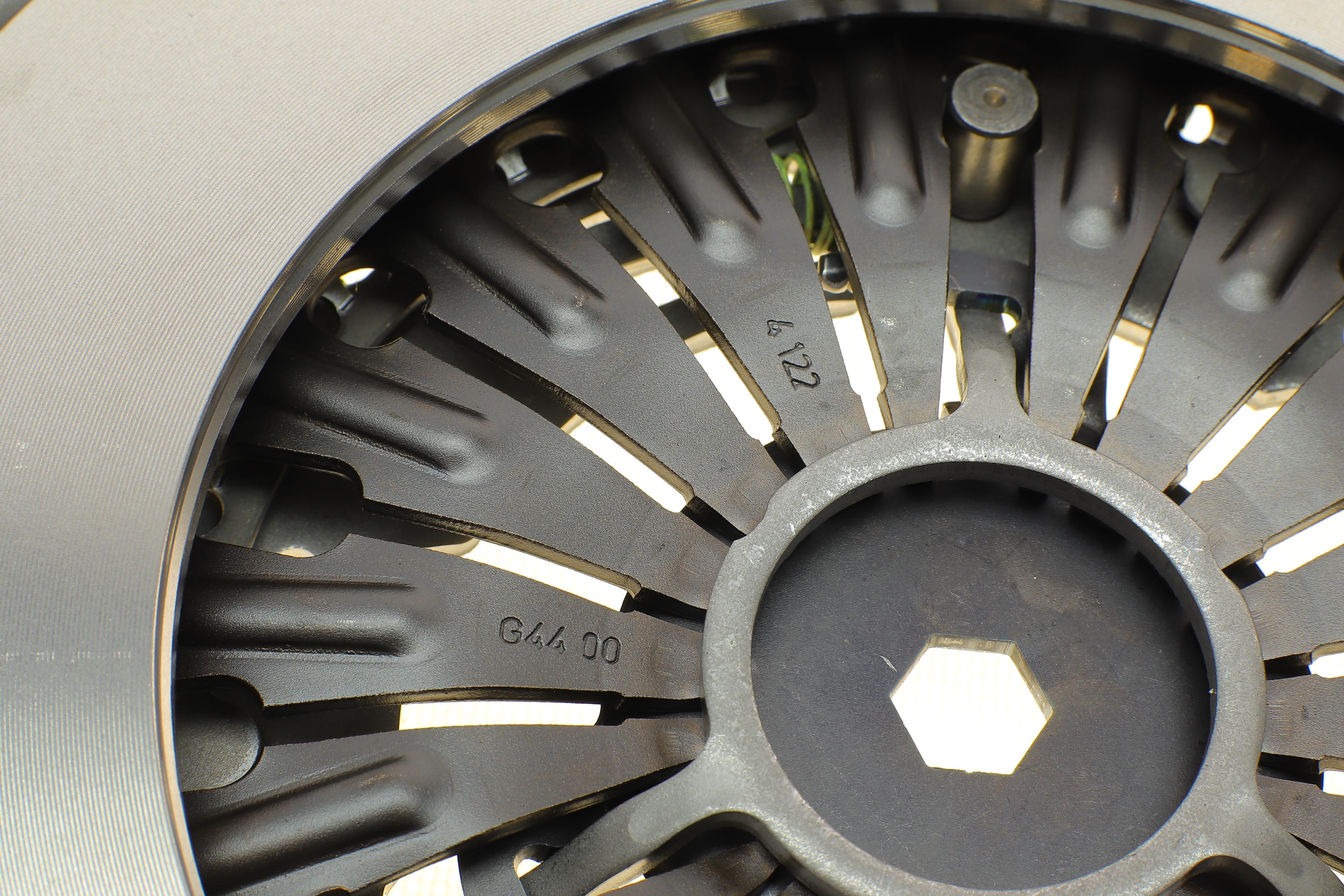 Комплект зчеплення BMW 3 (E90/F30/F80)/X3 (F25) 04-18 B47/M47/N47