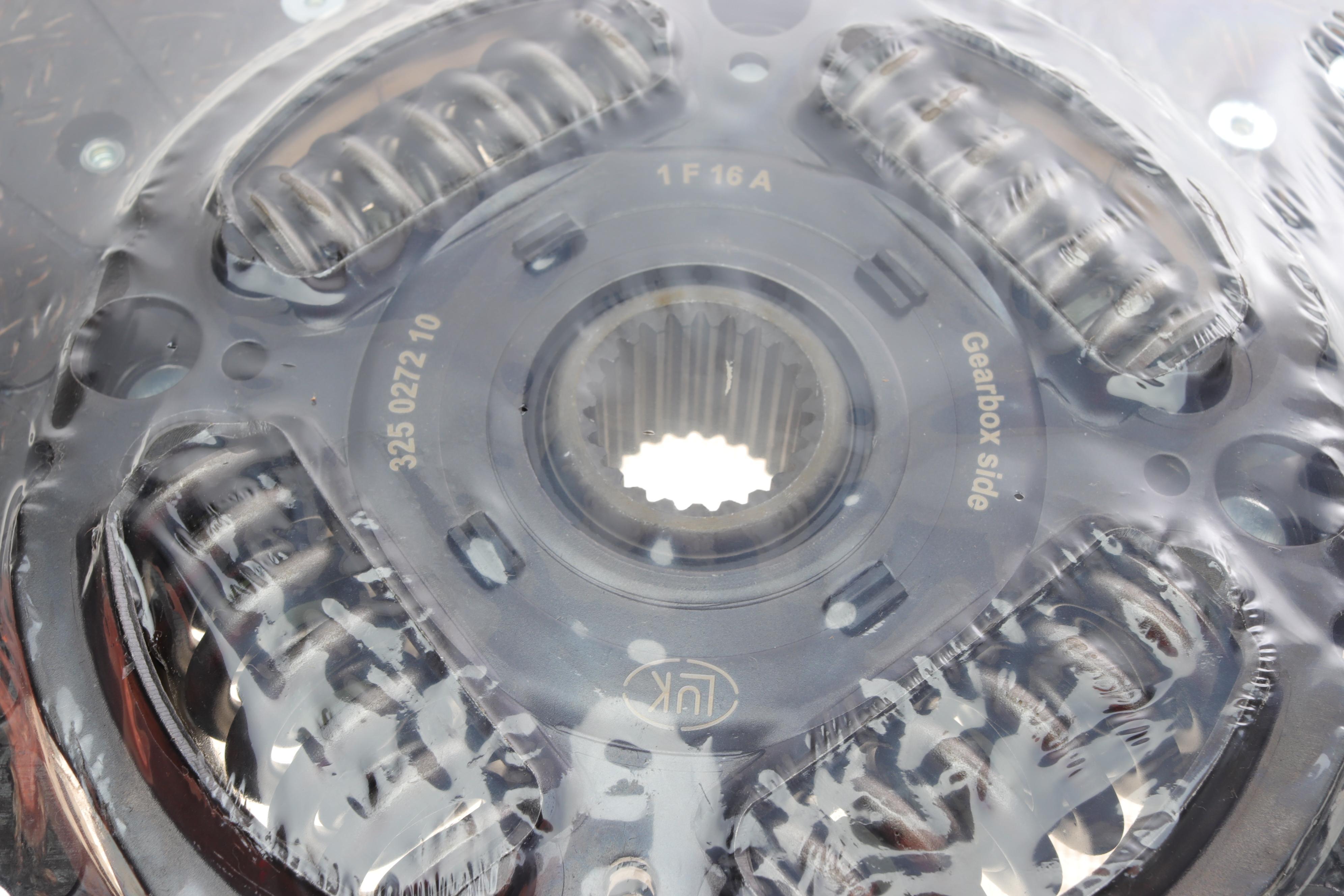 Комплект зчеплення Mitsubishi L200 2.5DI-D 10-15 (d=250mm)