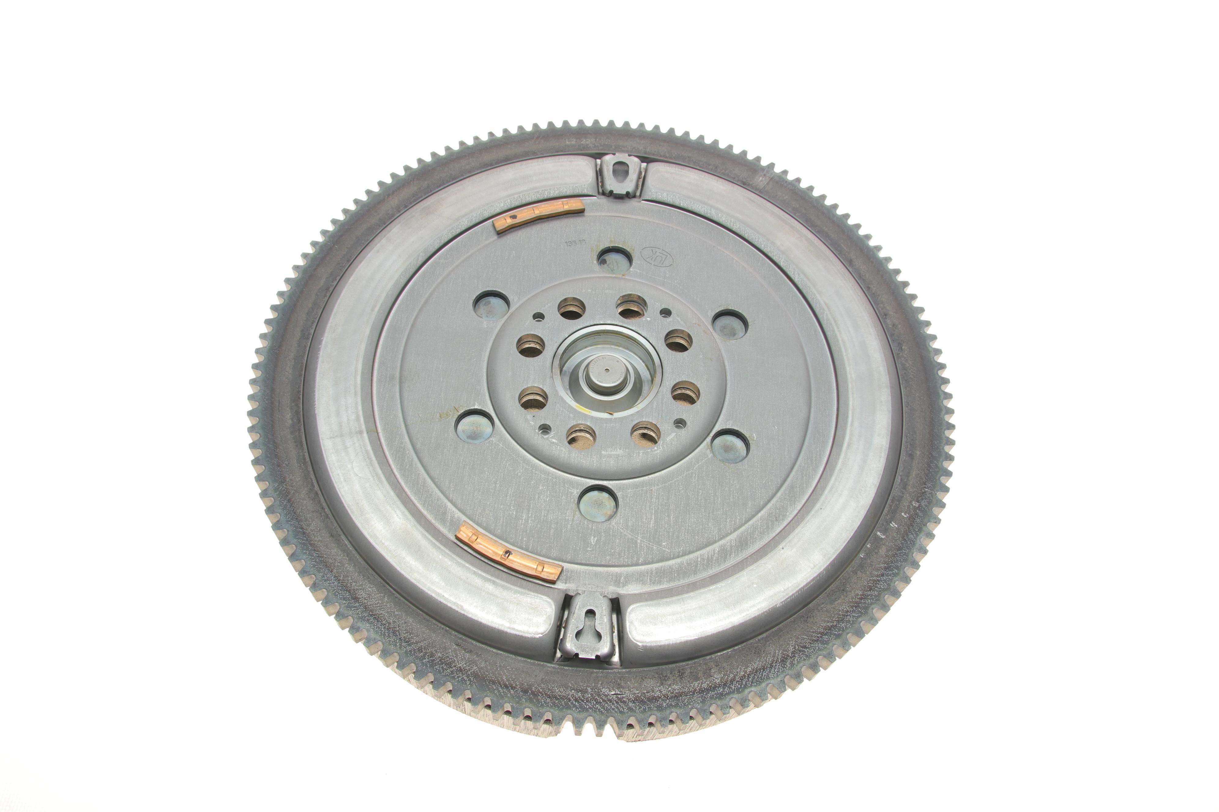 Демпфер + комплект зчеплення BMW 5 (E60)/X3 (E83) 02-10 M57 D30