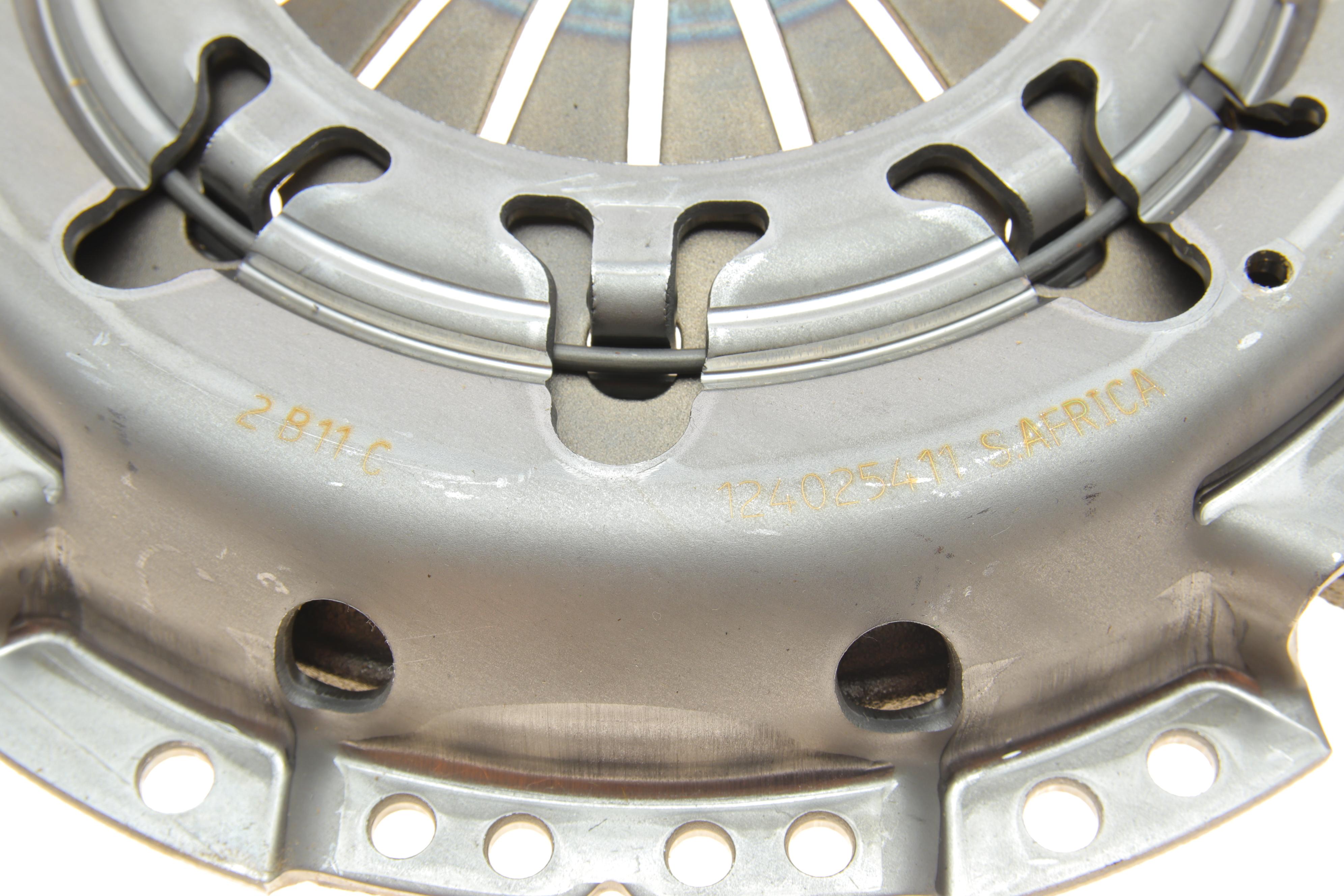 Комплект зчеплення Toyota Hilux V 2.4D 4WD, 88-97 (d=240mm)