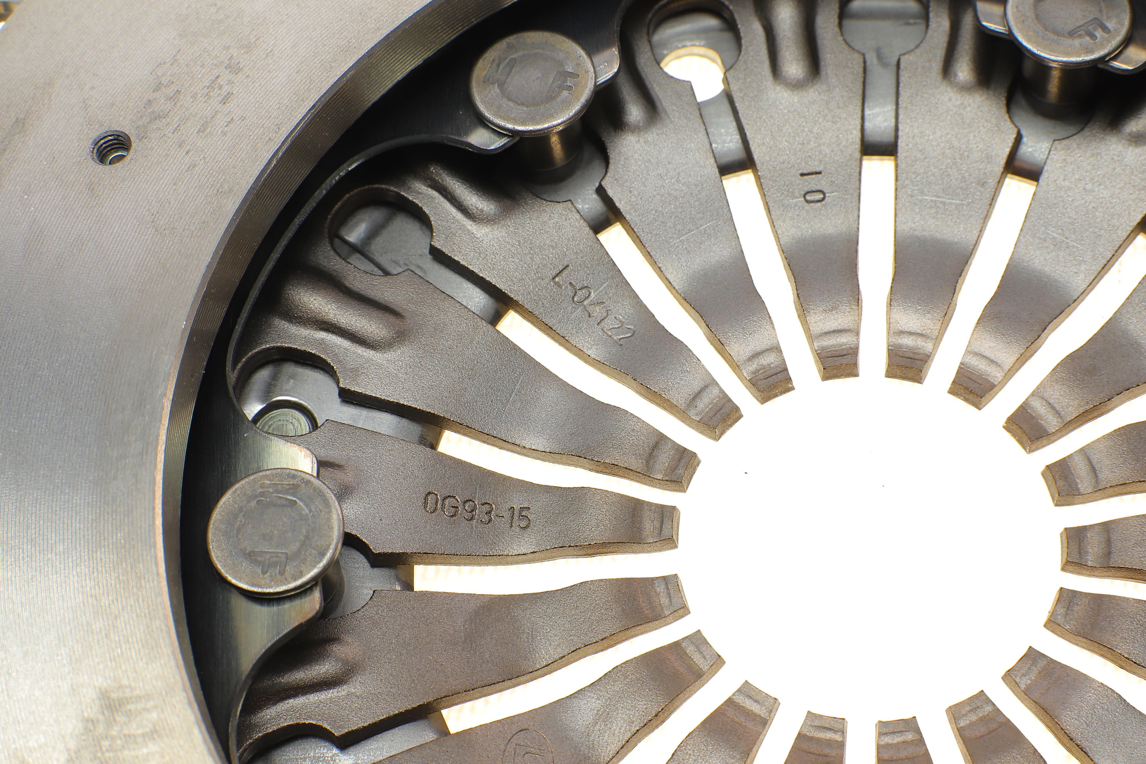 Комплект зчеплення Skoda Superb/VW Passat 2.0 TDI 14-