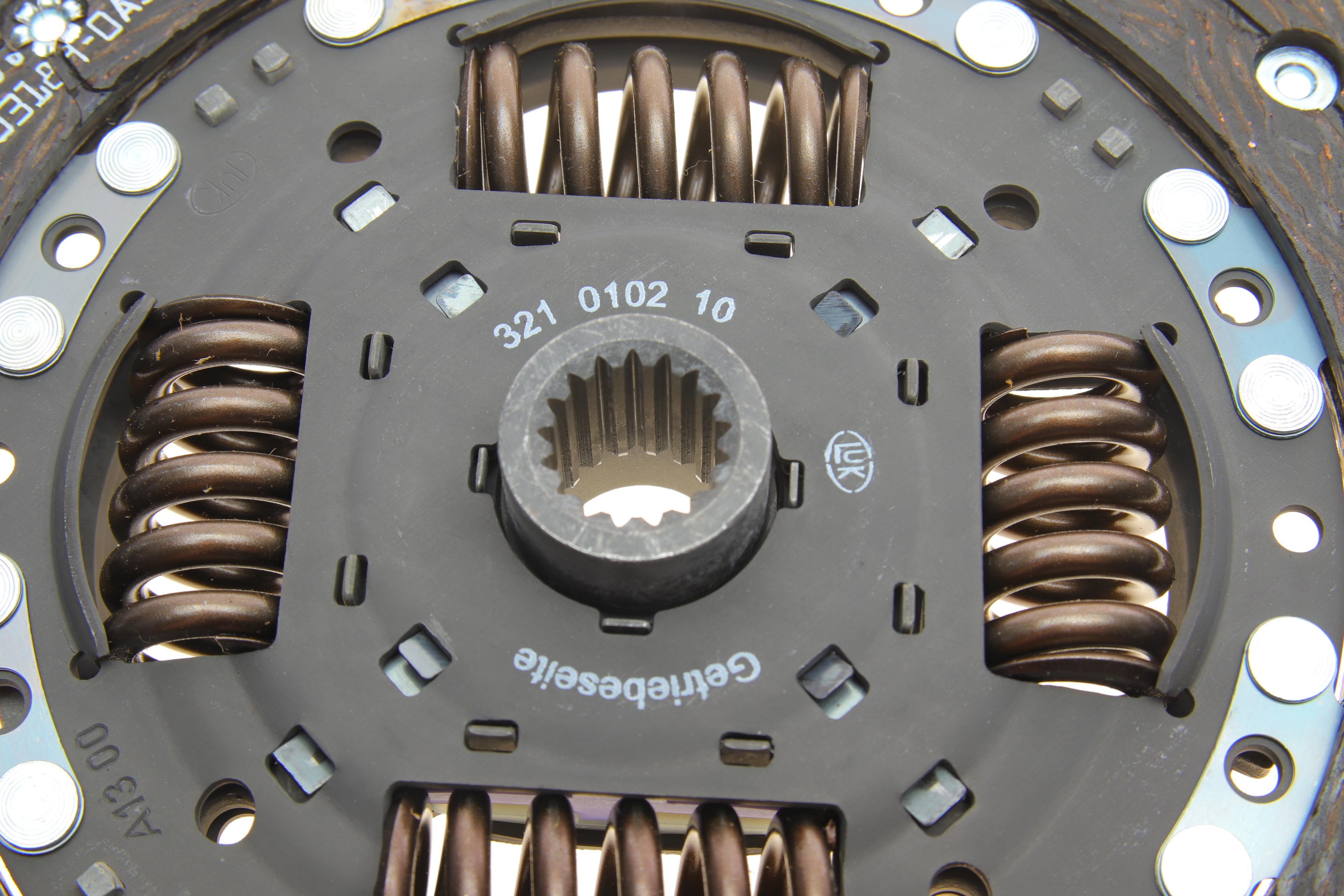 Комплект зчеплення Ford Fiesta 1.6 TDCi 04-09