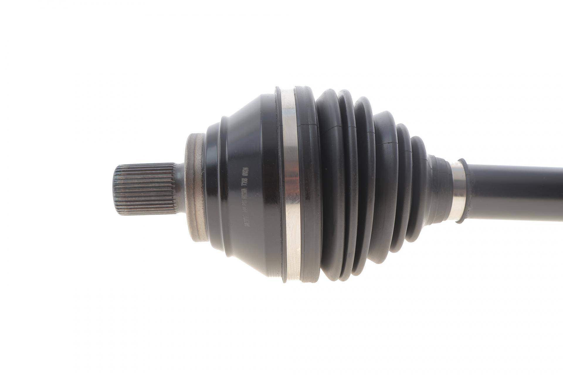 Піввісь (передня) Audi Q3/VW Passat 14- (36x27x609)