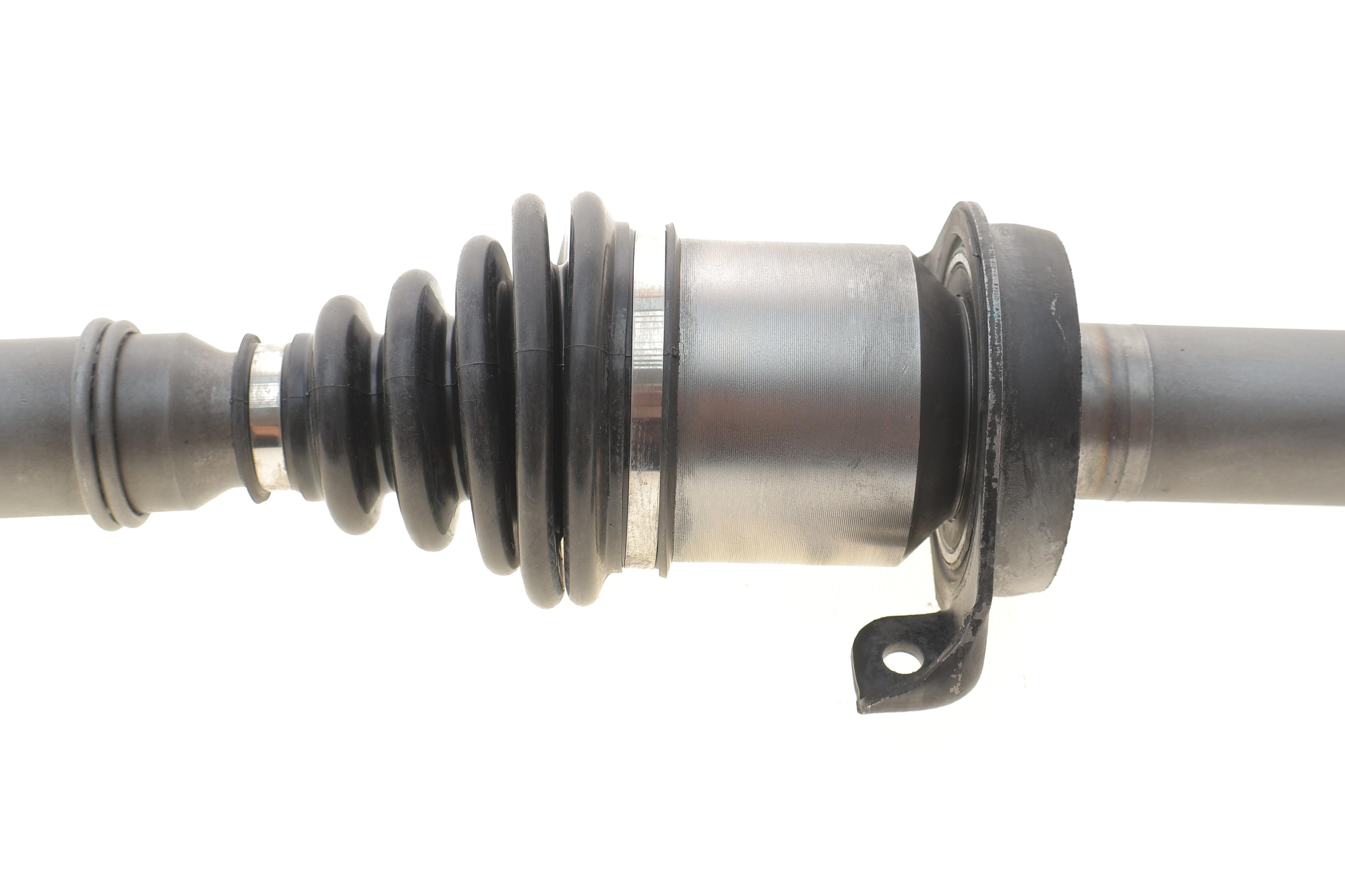 Піввісь (передня) (R) MB A-Class (W169) M266/OM640 (25z/22z/975mm)