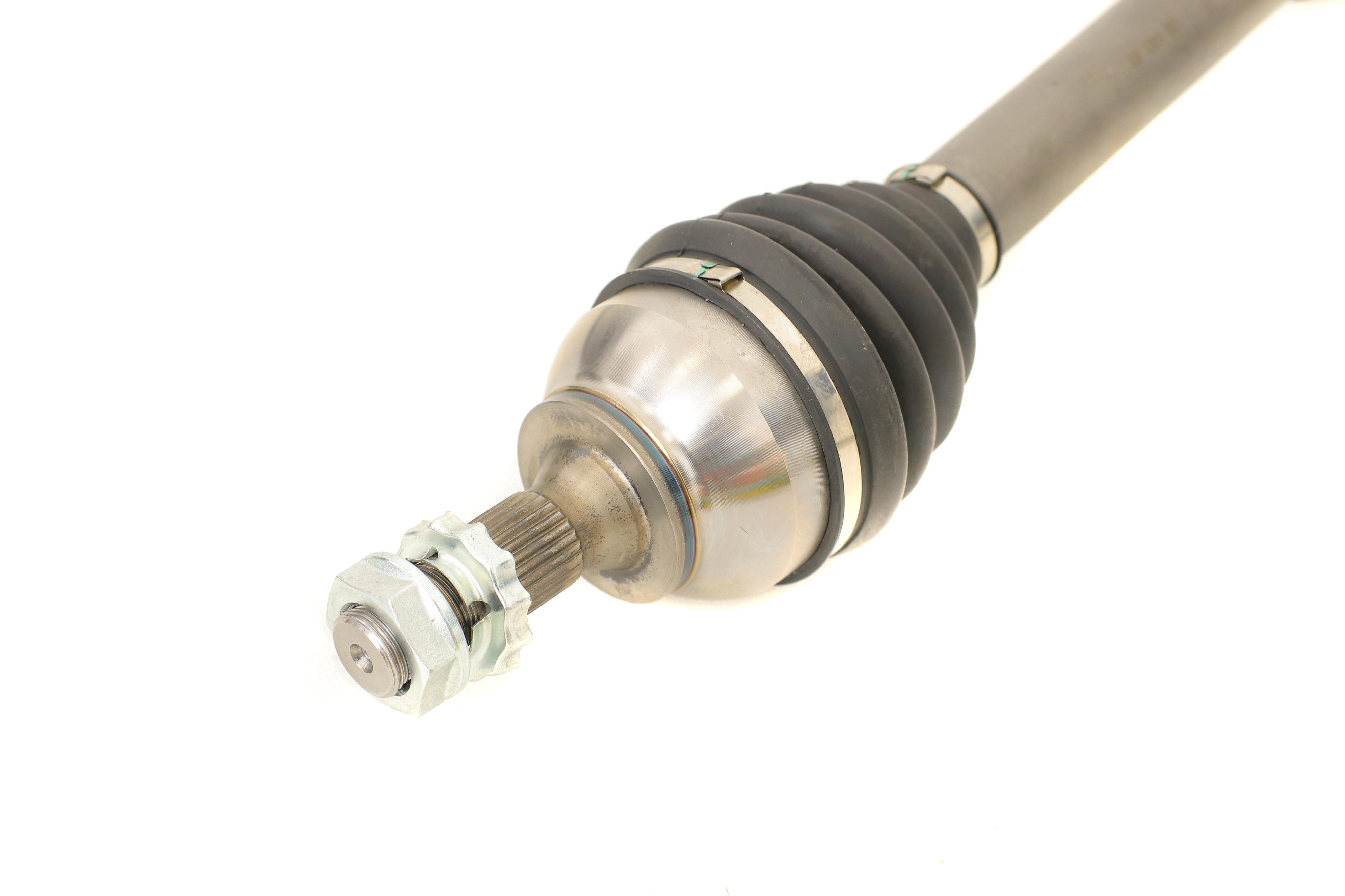 Піввісь (передня) Citroen C3/Opel Crossland 17- (R) (37x25/880) (АКПП 6-ступка)