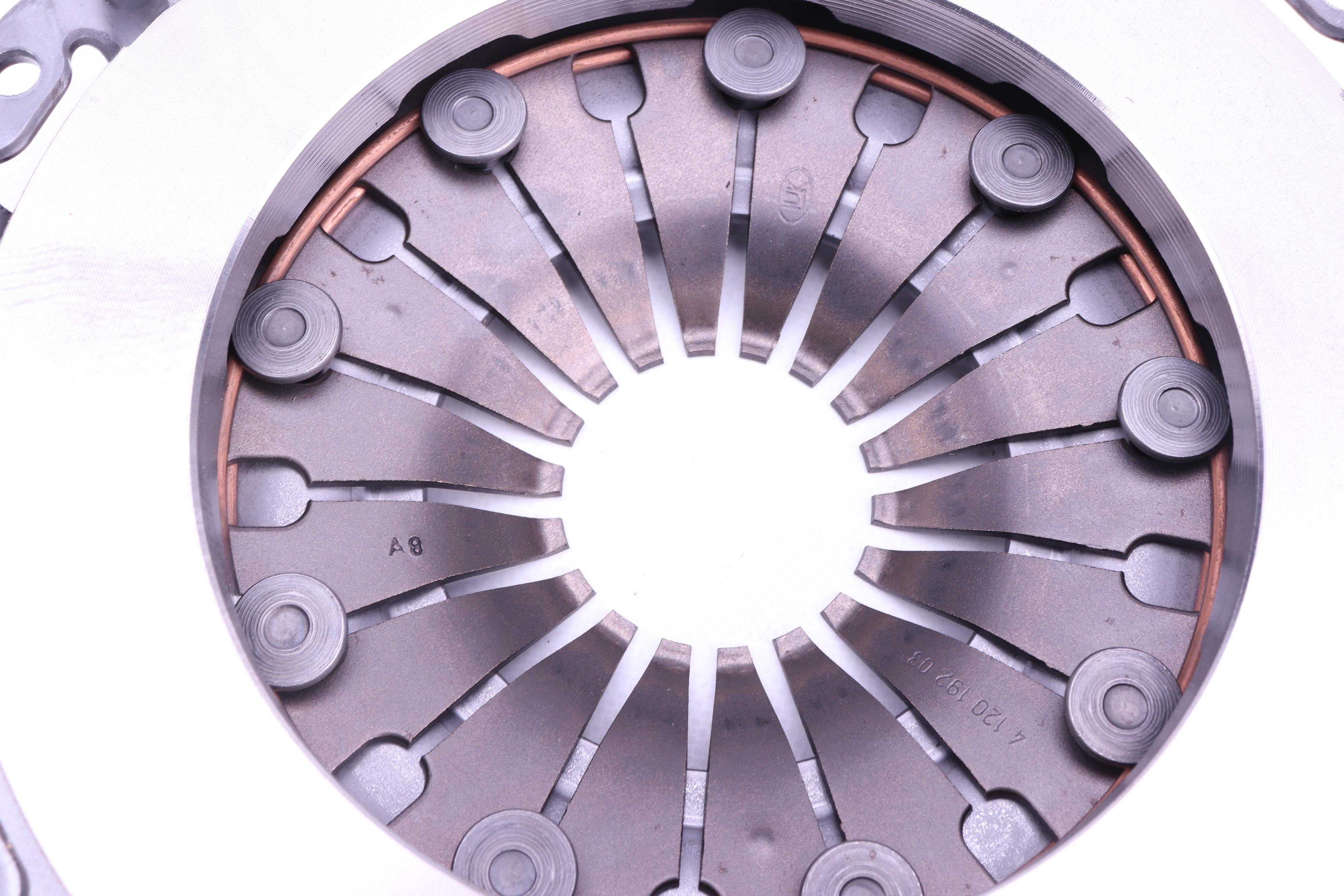 Комплект зчеплення Renault Megane III/Scenic III 1.6 16V 05-