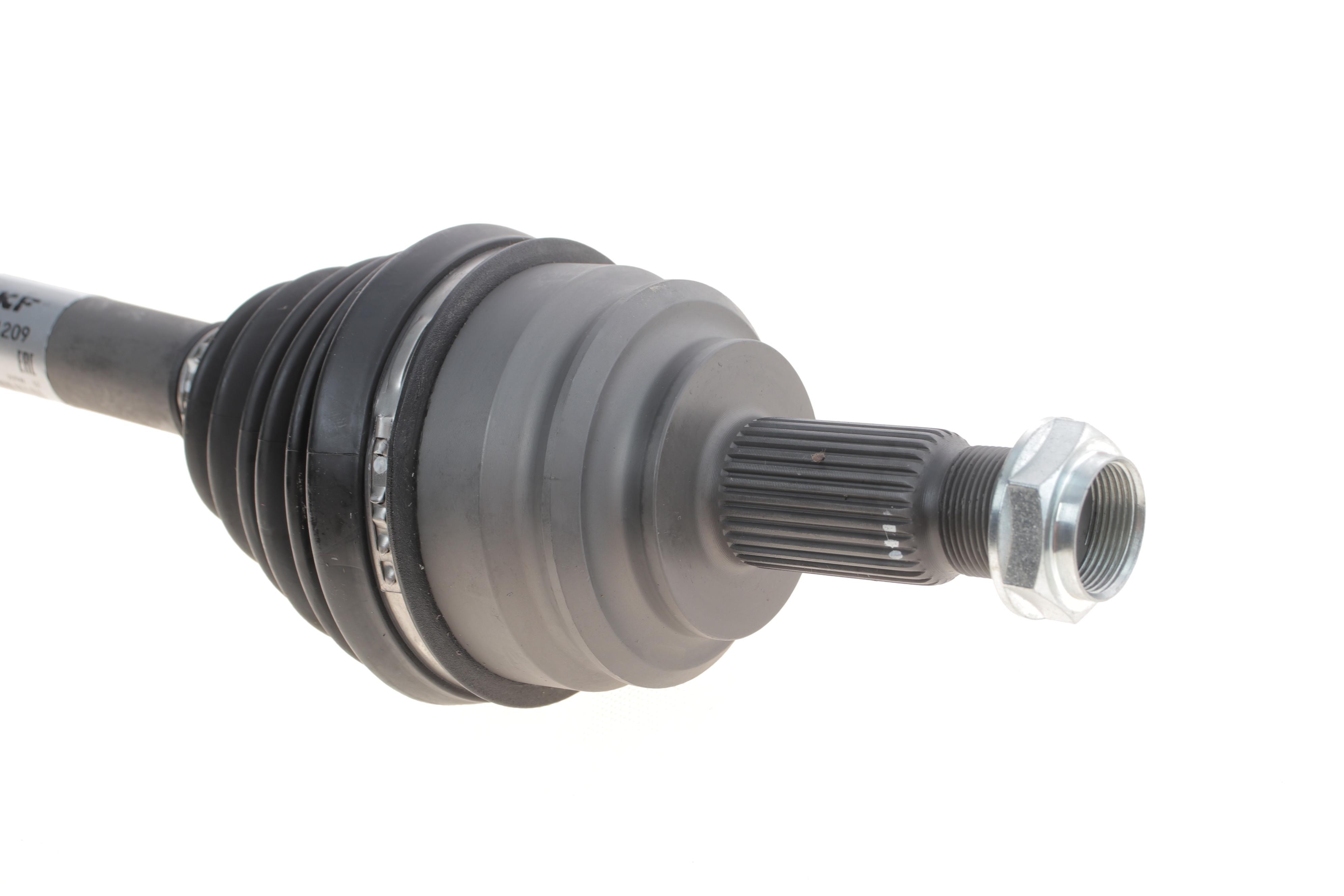 Піввісь (передня BMW X5 (E53) 00- (L) (30x27x585)