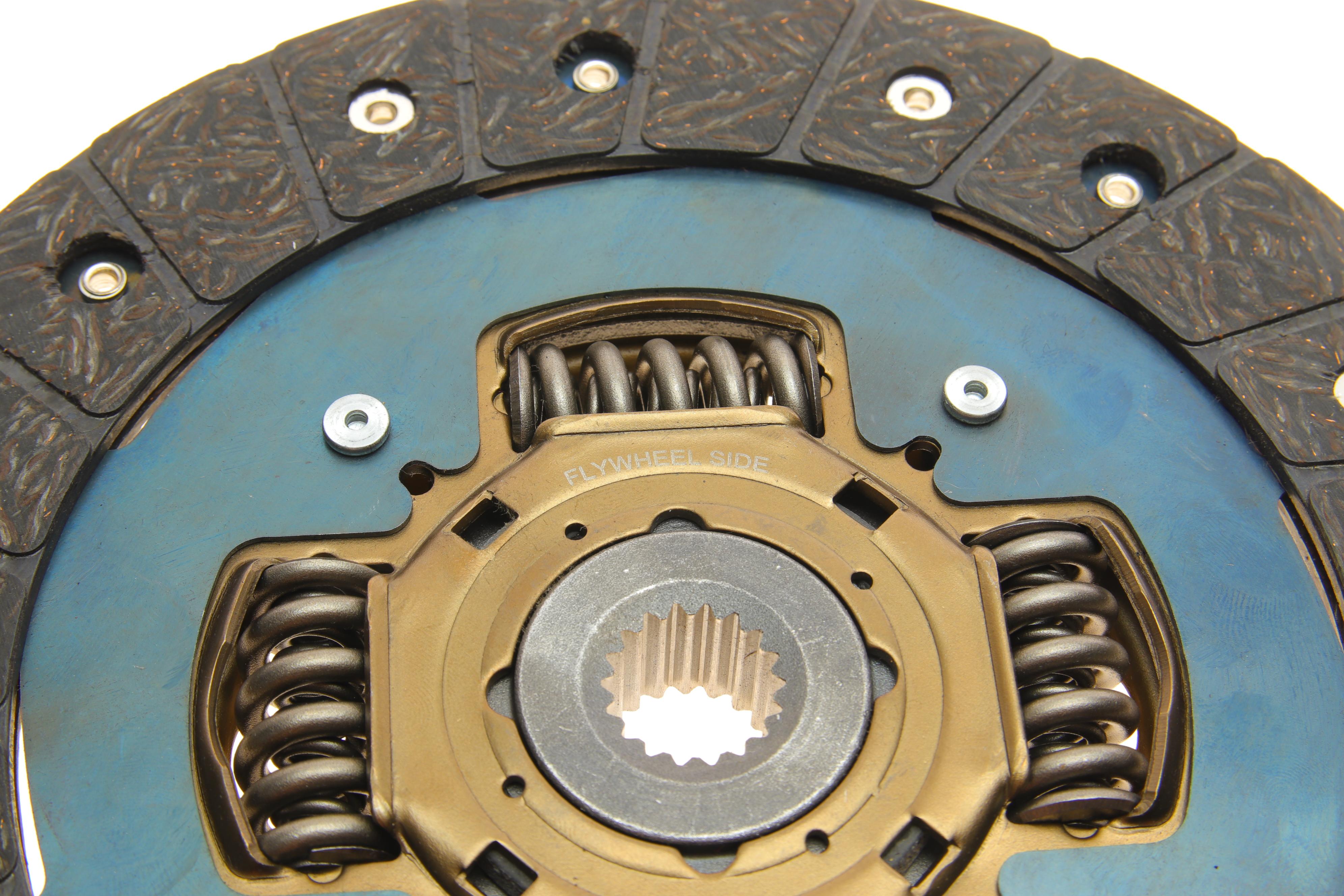 Комплект зчеплення Nissan Almera/Primera 1.8 00-08 (d=215mm) (+вижимний)