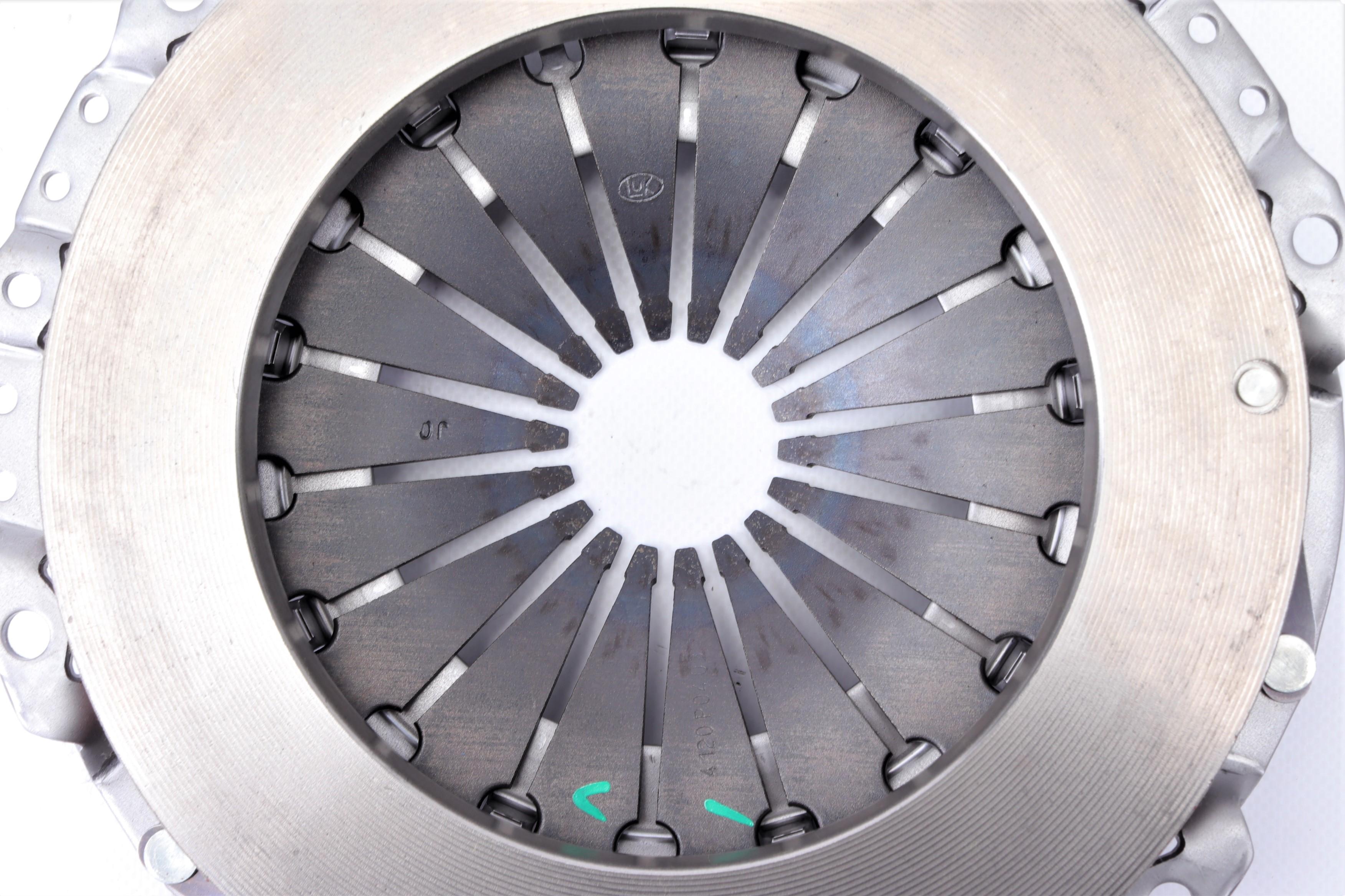 Комплект зчеплення Opel Combo 1.3 CDTI 12- (d=220mm)