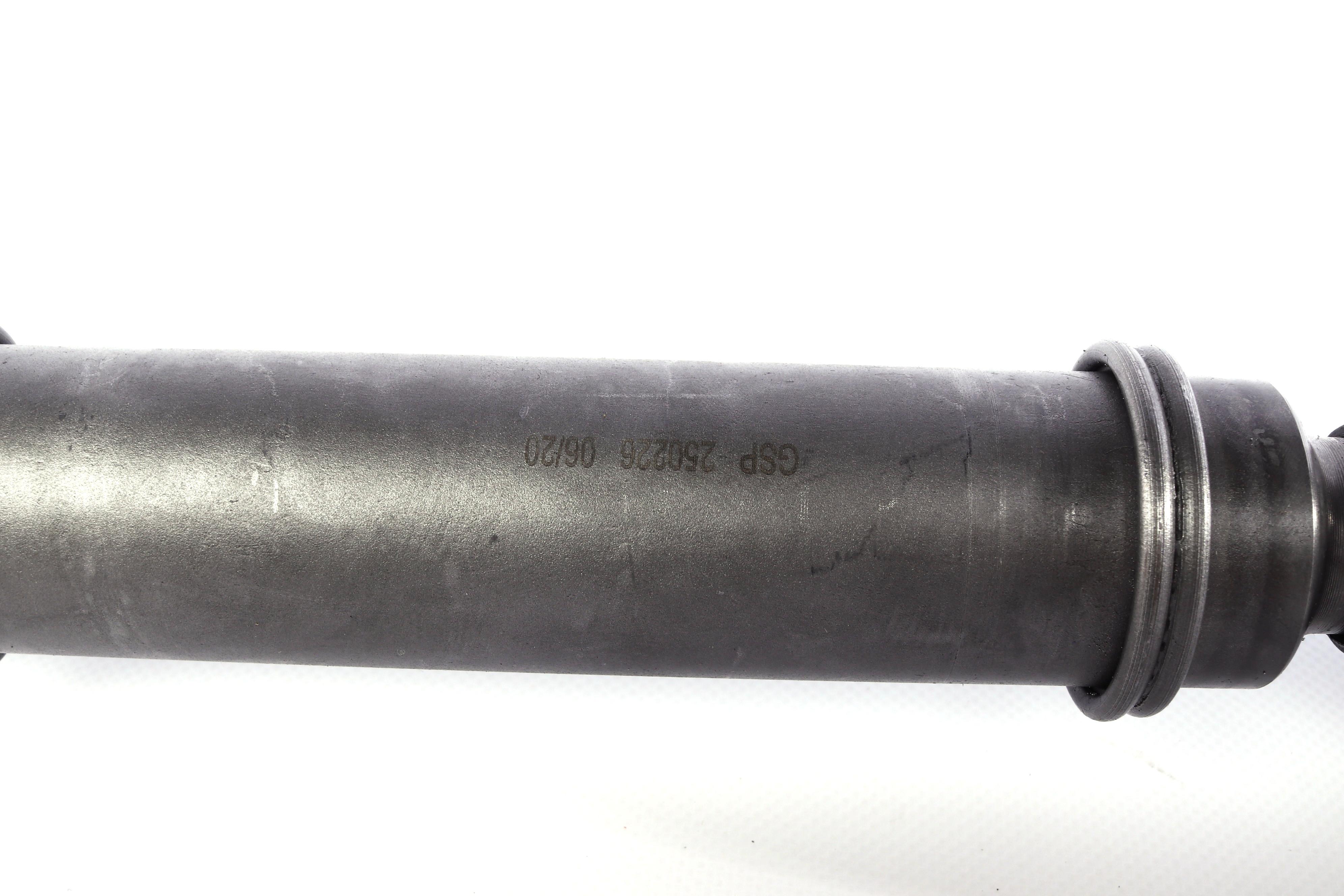 Піввісь Renault Laguna 1.8 16V 01- (R) (27x23x802)