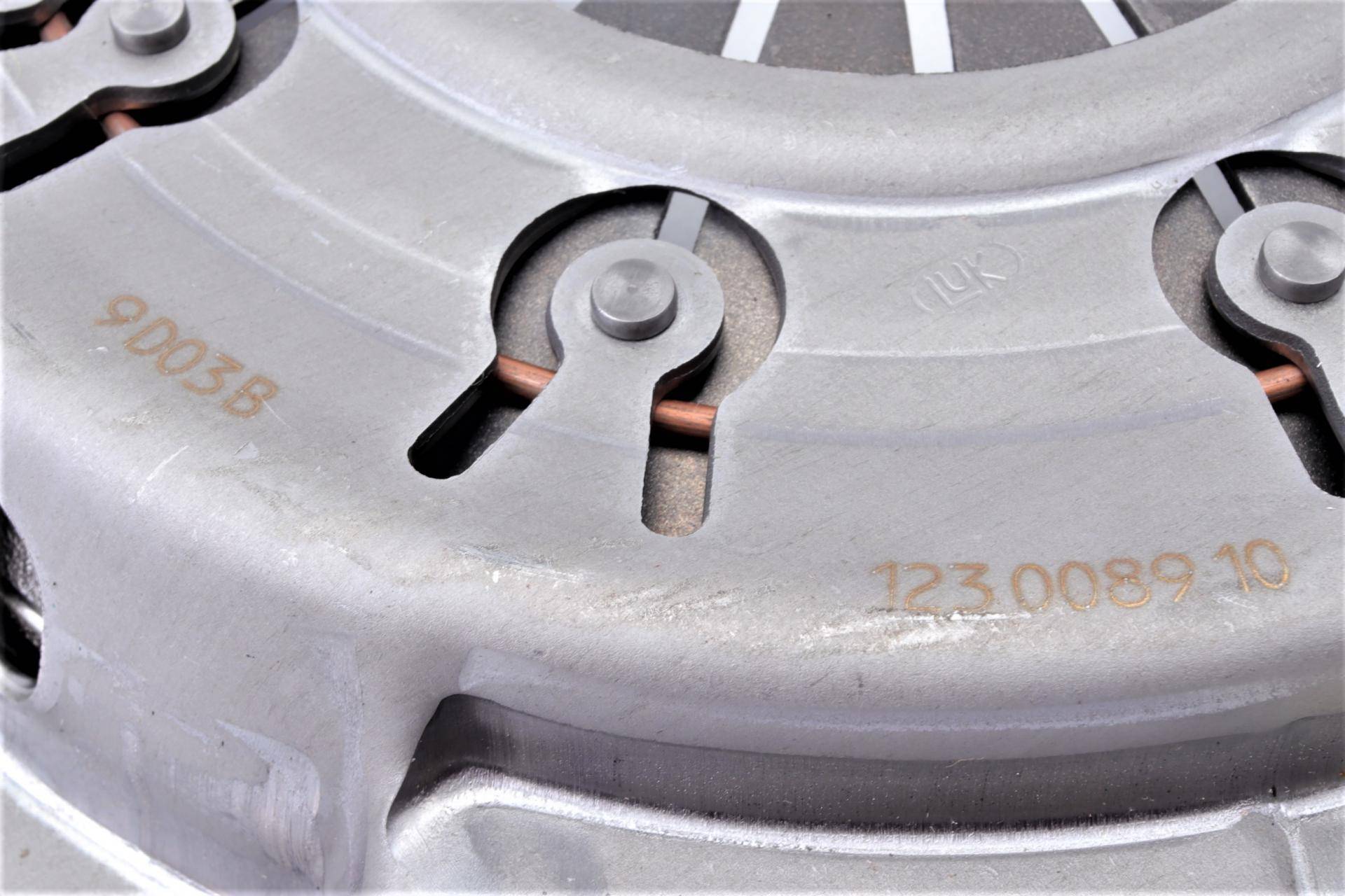 Комплект зчеплення Toyota Hilux V 2.4D/4WD, 88-97, 59/61kw