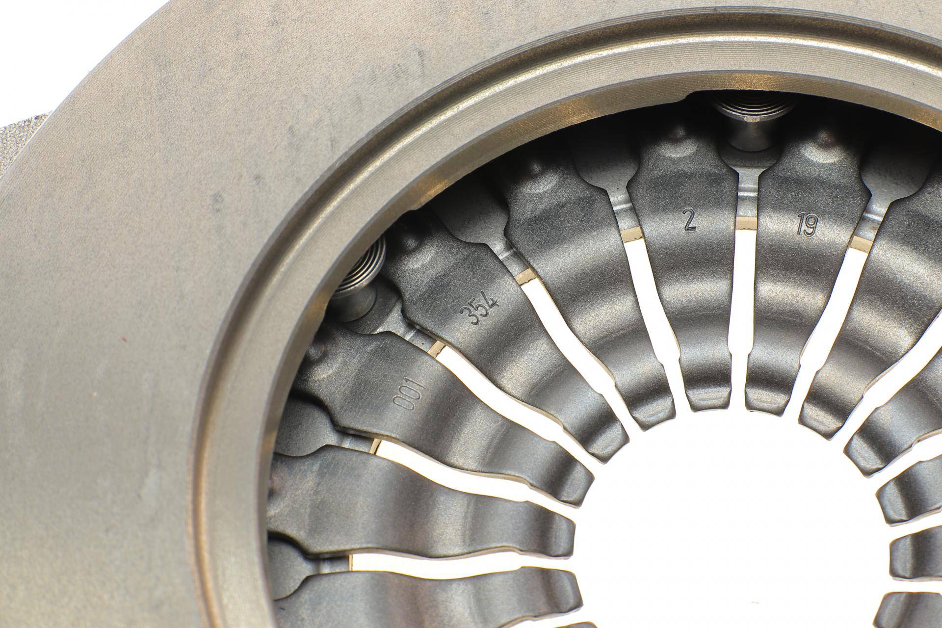 Комплект зчеплення Skoda Octavia/VW Golf VII 2.0 TSI/GTI 13- (d=240mm)