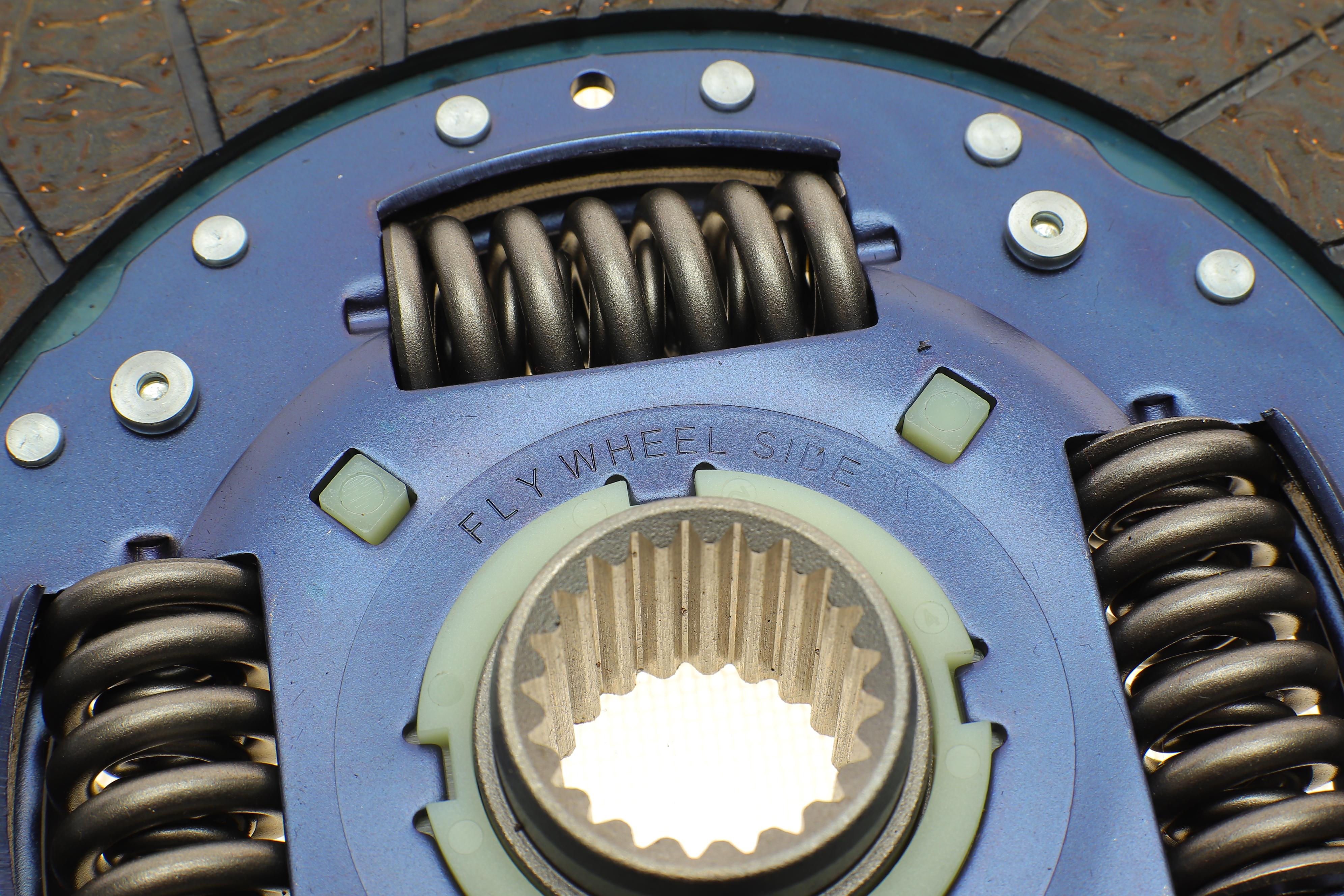 Комплект зчеплення Toyota Avensis 01-05/Corolla 2.0 D 00-07 (d=235mm)(+вижимний)