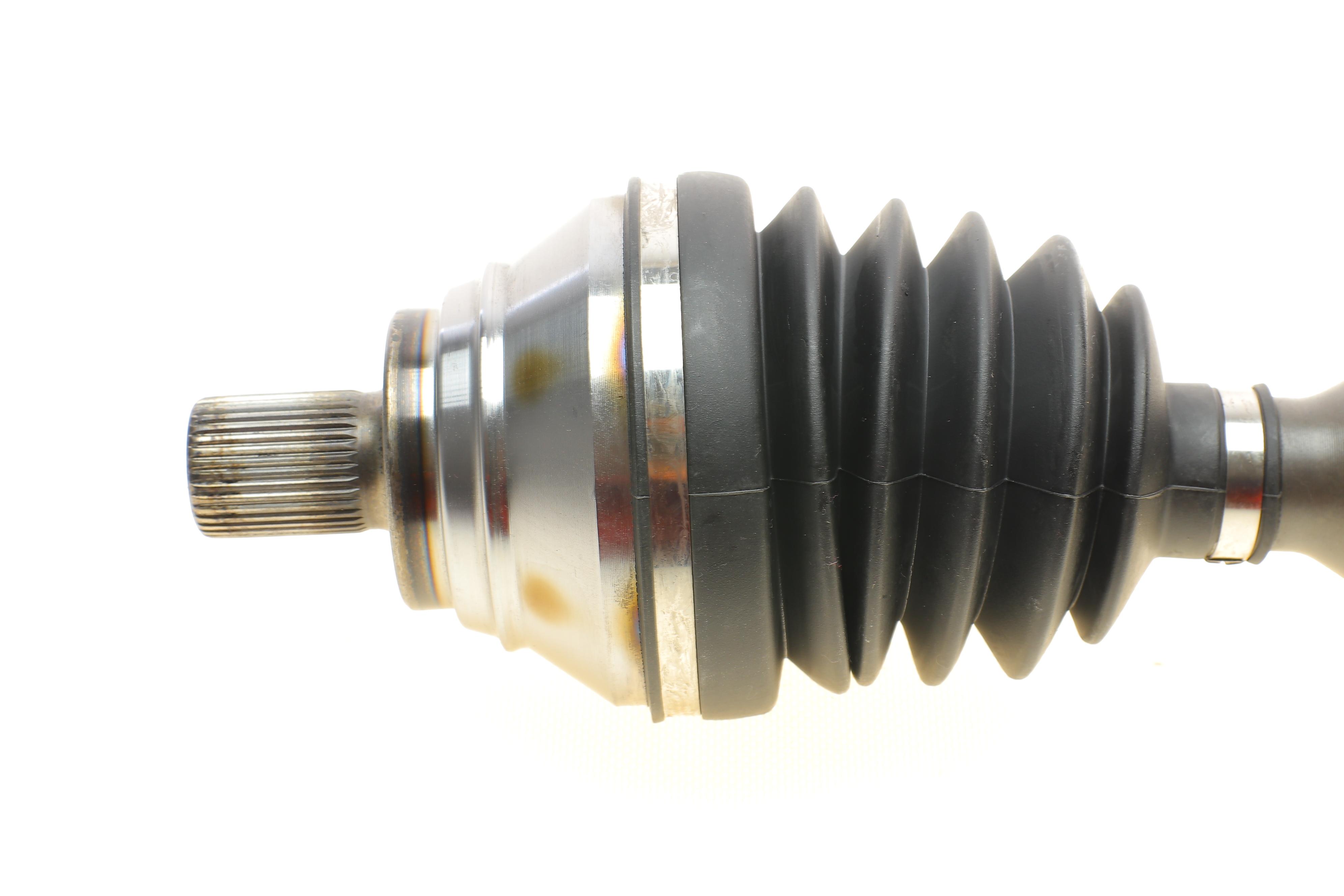 Піввісь VW Passat/Skoda Superb 2.0 TDI/TSI 4motion 15- (R) (36x614)