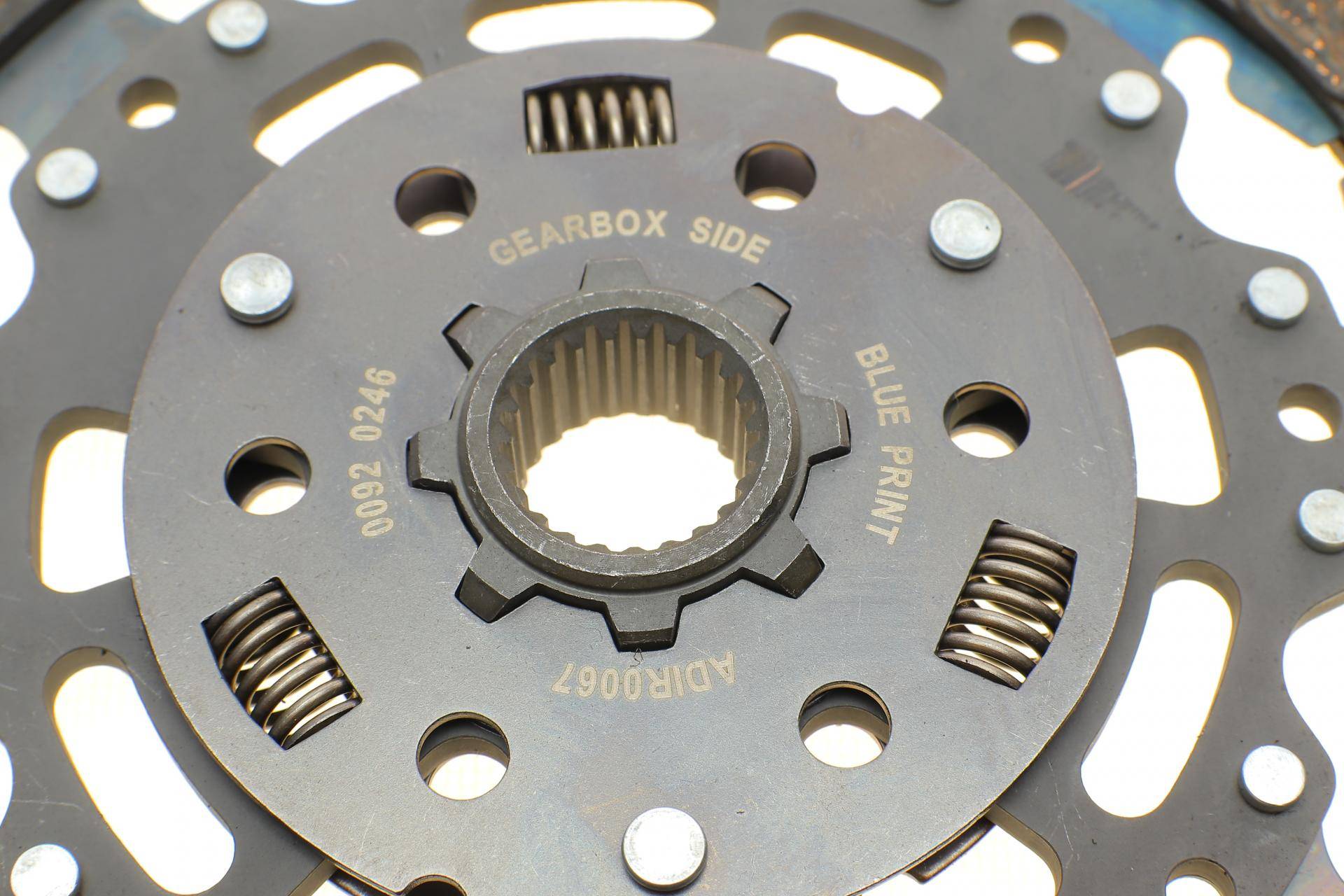 Комплект зчеплення VW Caddy III 2.0TDI 08-15 (d=241mm) 62/81/103kw